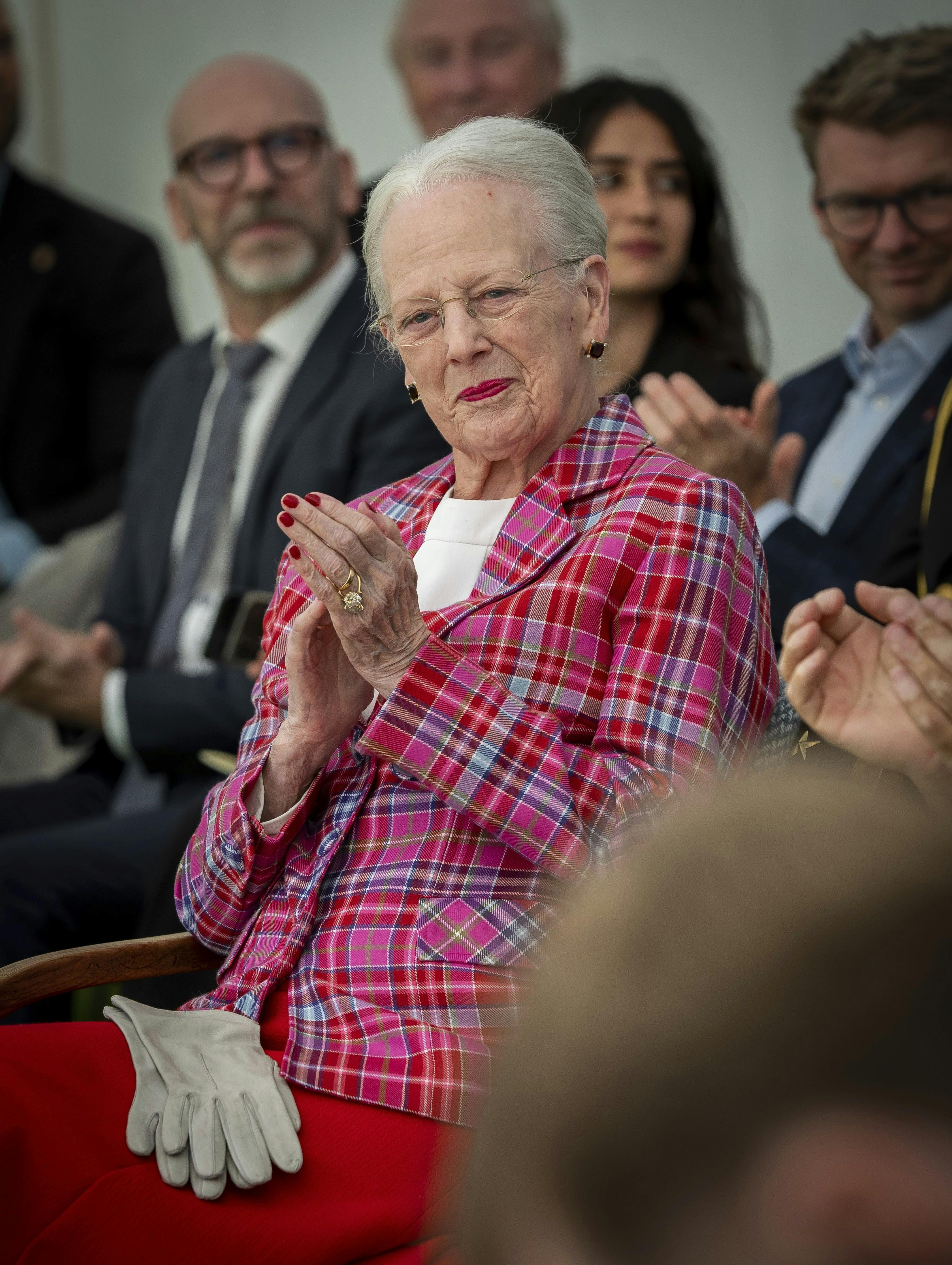 Dronning Margrethe har sagt ja til at modtage Kristeligt Dagblads Pris.