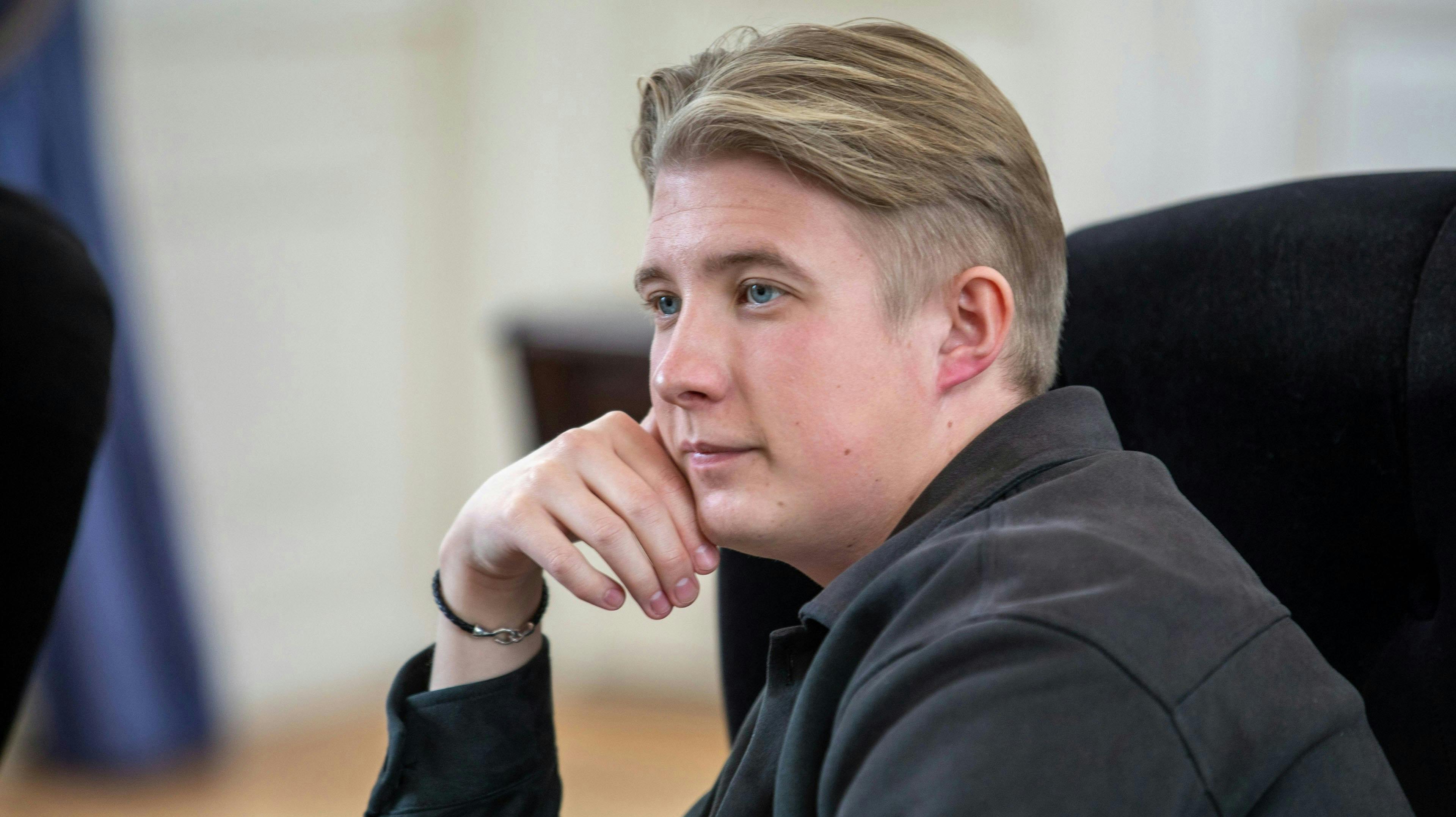 Stefan fra "Forræder - Ukendt grund" var nervøs for, hvad ville sige, når han sprang ud.