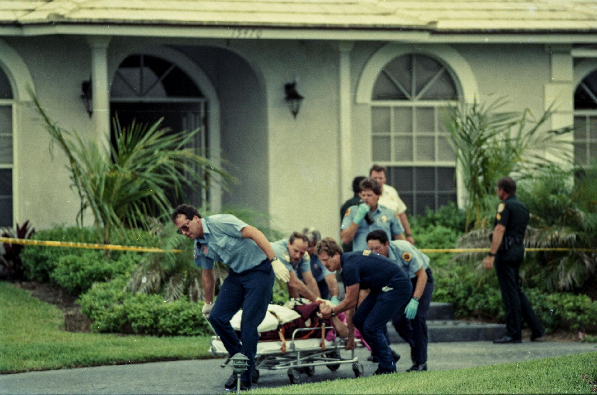 40-årige Marlene Warren blev hastet på hospitalet efter skudangrebet 26. maj 1990, men hun var død. Først mange år senere fandt man hendes morder.