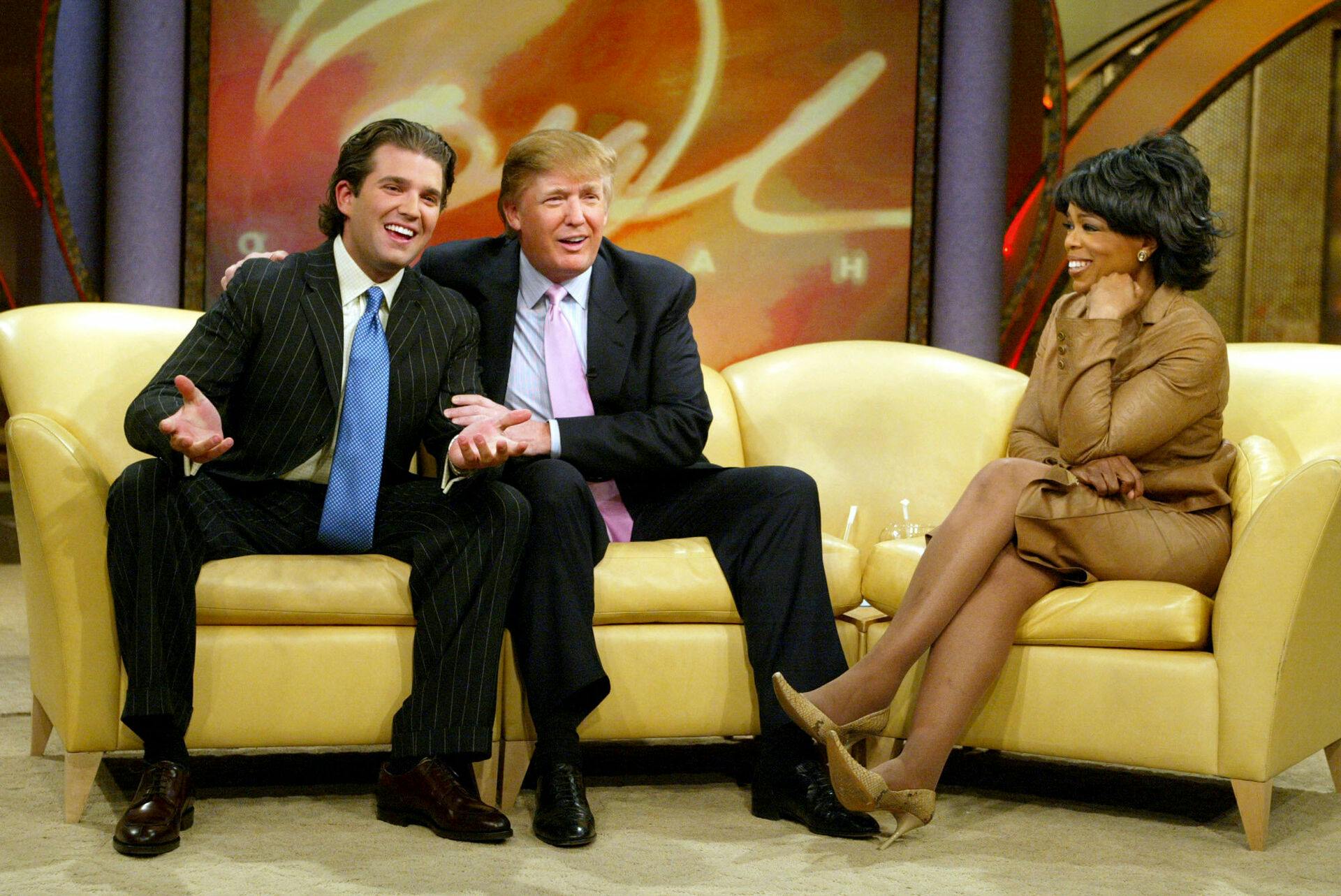 I 2004 medvirkede Donald Trump sammen med sin søn, Donald Trump Jr., i det berømte talkshow The Oprah Show, efter han var blevet kendt for sit show "The Apprentice."