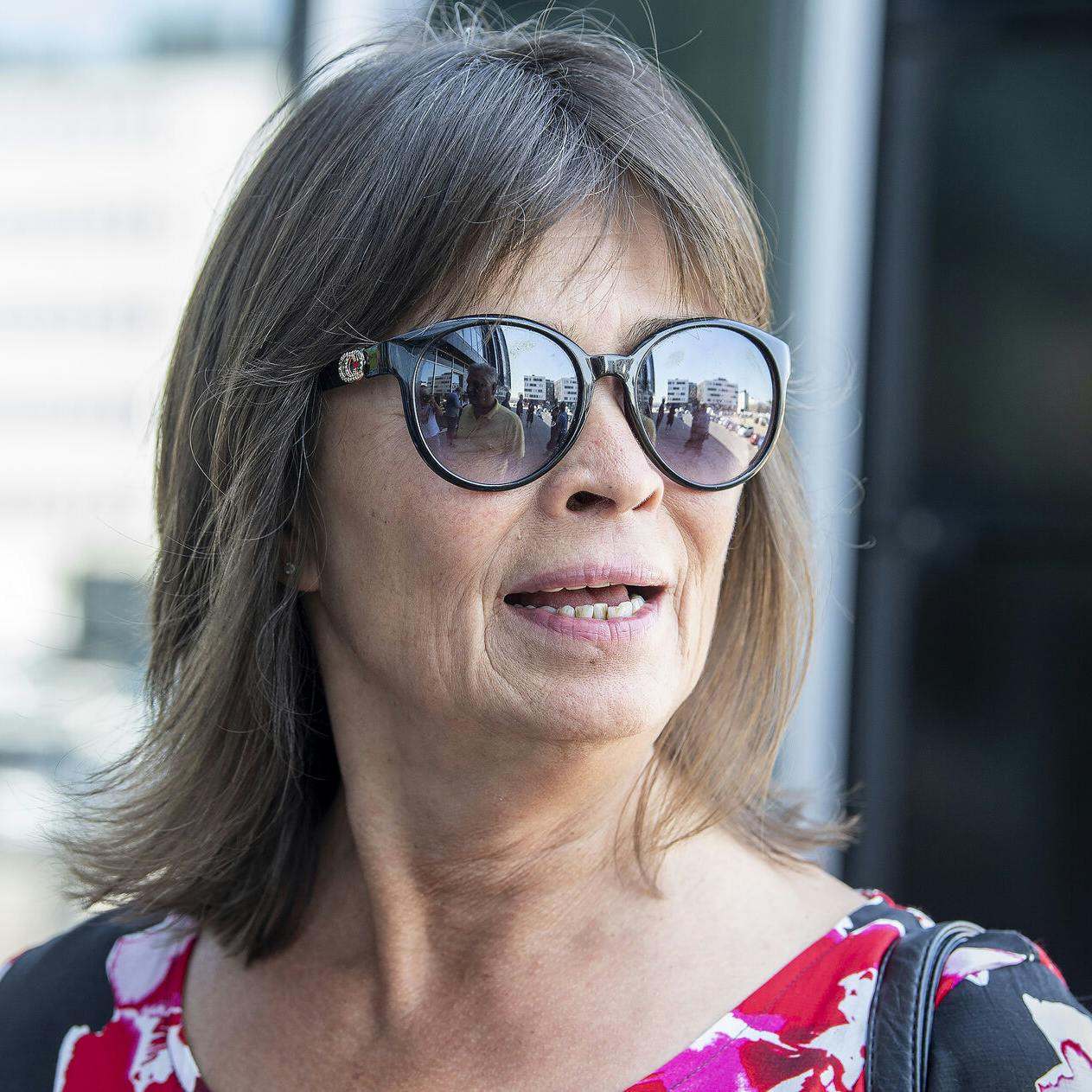 Rosita Jørgensen er i dyb sorg over kæresten Johnny Madsens død.