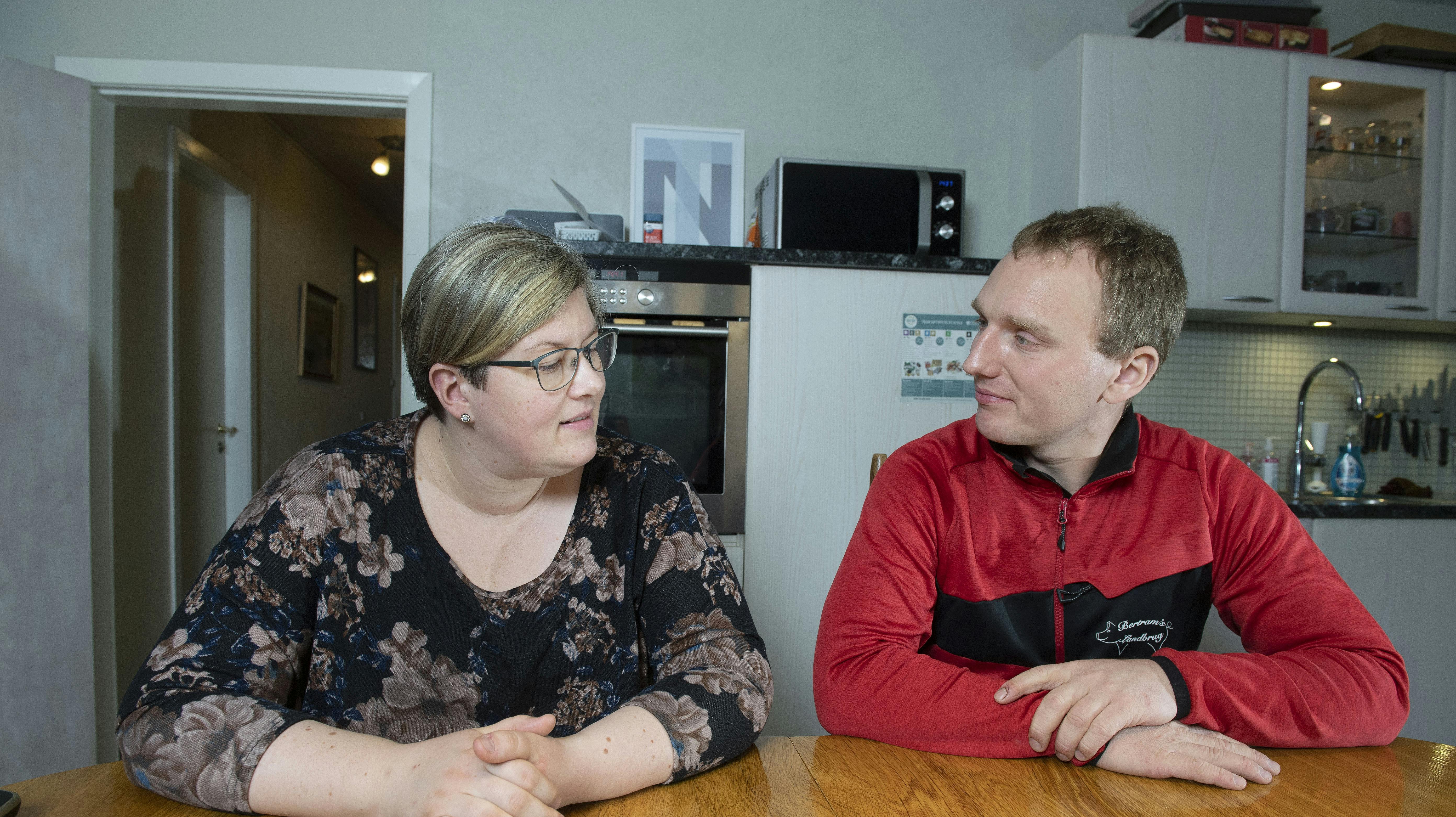 Nicoline og Thomas Bertram fra Landmand søger kærlighed. De blev i sommers forældre for anden gang til en dreng Svend. De mistede deres datter Marie for halvandet år siden.Dato: 24.11.22Foto: Lars Horn / Baghuset