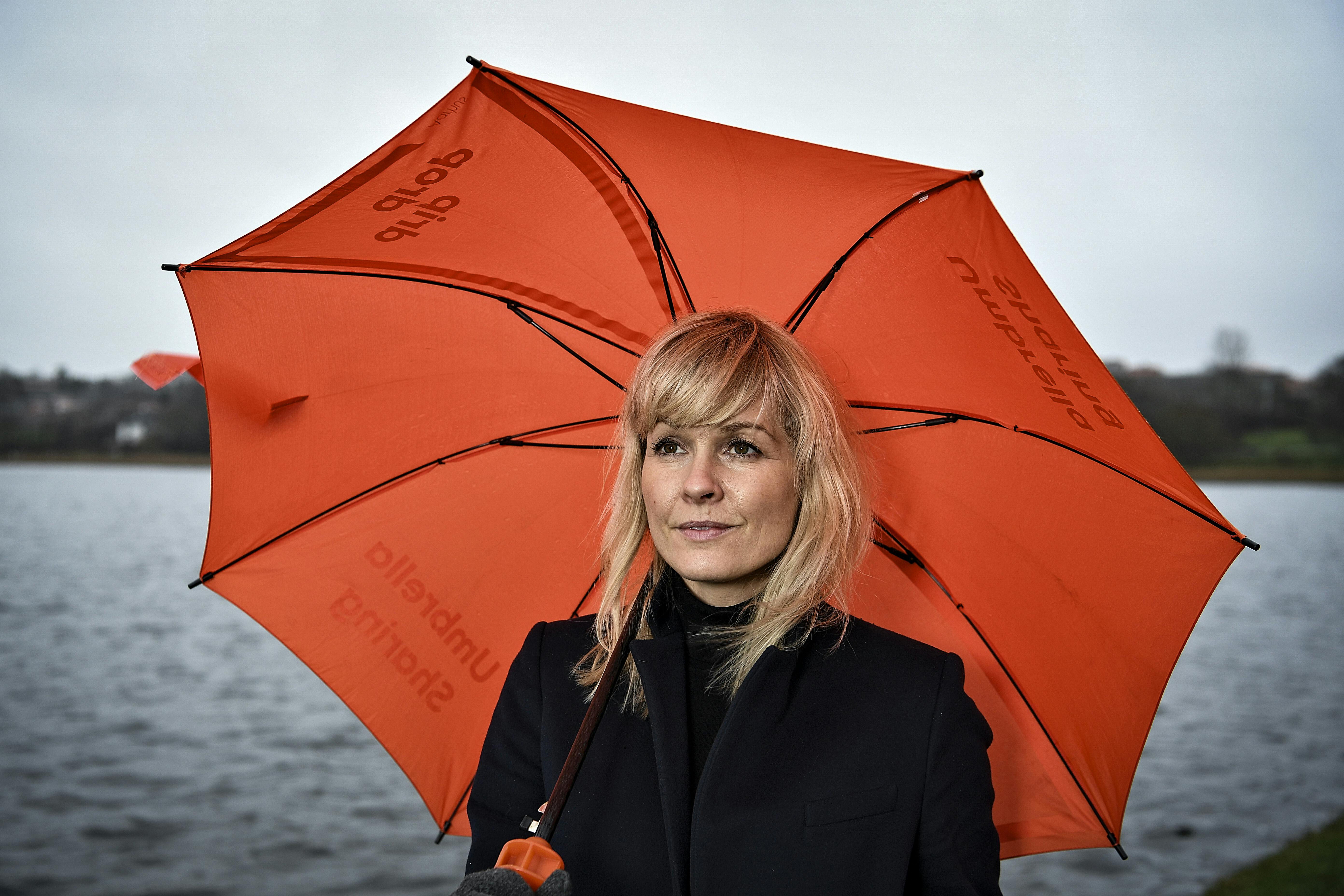 (ARKIV) Sanger Signe Svendsen ved Nørresø i Viborg torsdag 9 januar 2020. Sanger, sangskriver Signe Svendsen fylder 50 år onsdag den 16. oktober 2024.. (Foto: Ernst van Norde/Ritzau Scanpix)