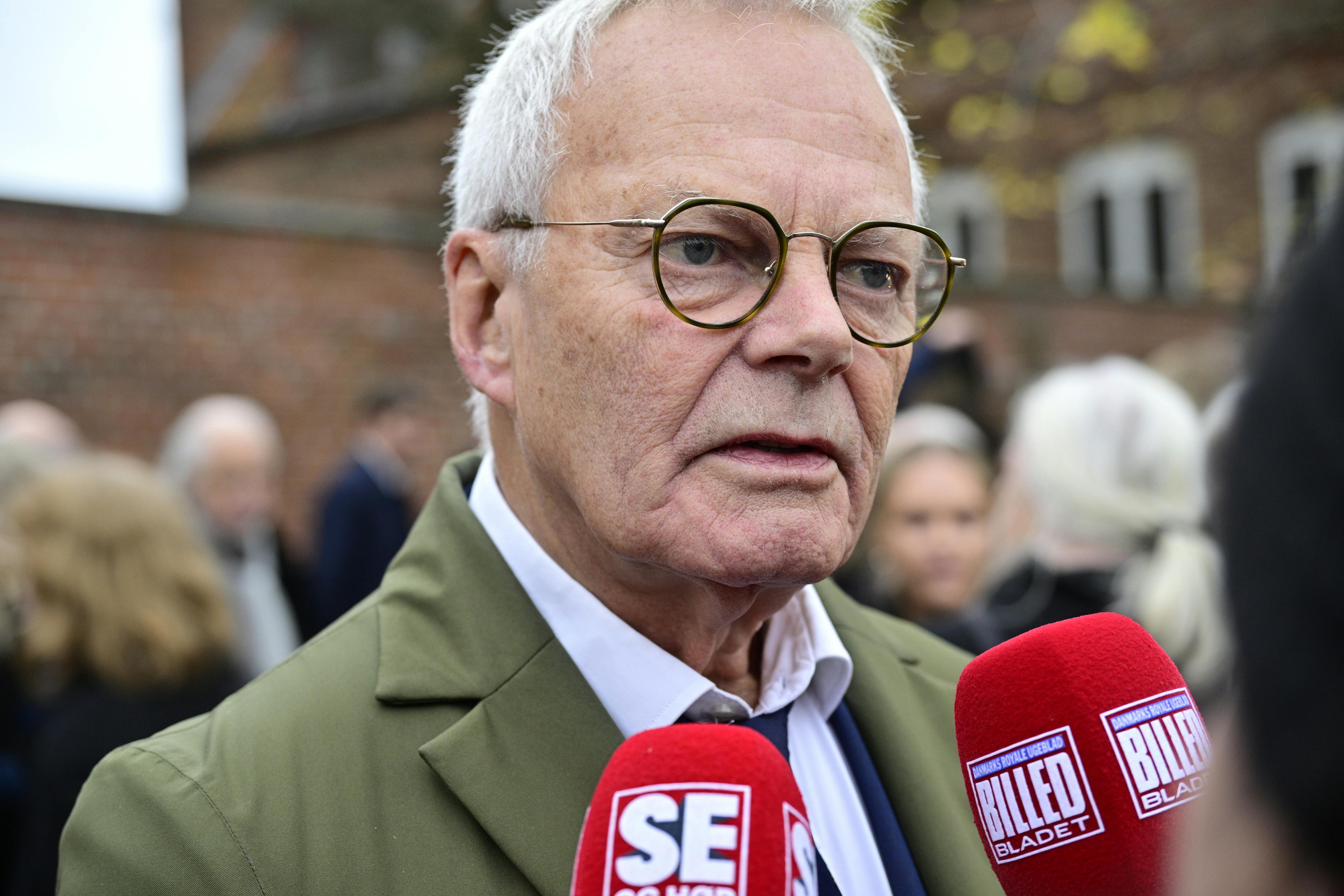- Kærligheden husker for dig, siger Jarl Friis-Mikkelsen om Ulf Pilgaard efter fredagens bisættelse.