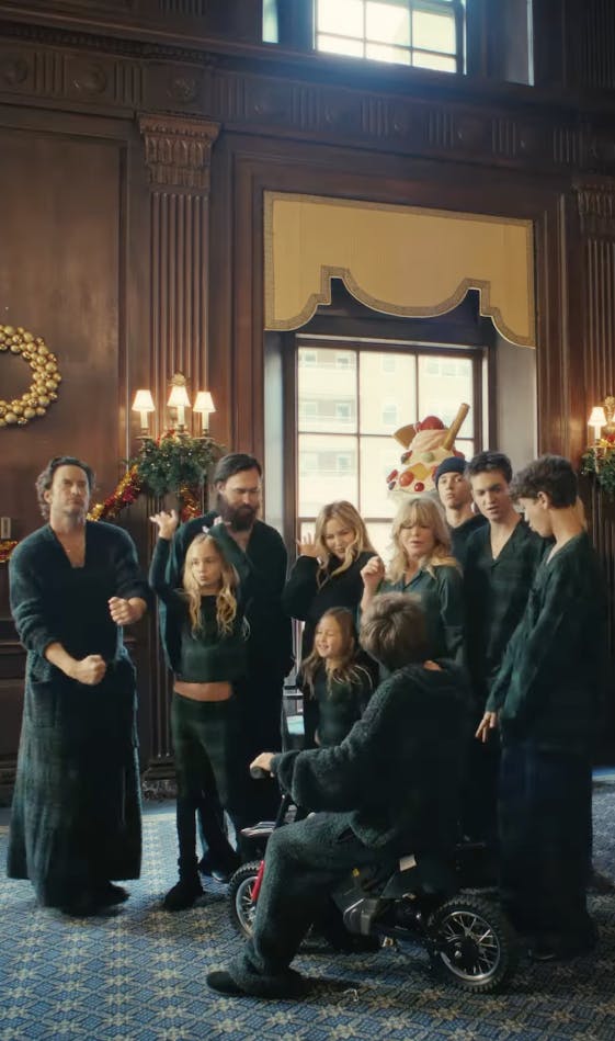 Hudson-familien har lagt ansigt til den seneste SKIMS-kampagne.