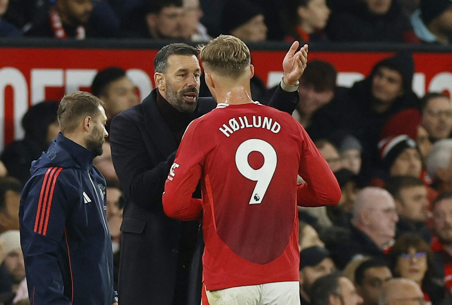 Ruud van Nistelrooy har for sidste gang givet dessiner til Rasmus Højlund i Manchester United. Manchester United-legenden er nemlig færdig i klubben. Det skriver klubben på sin hjemmeside.