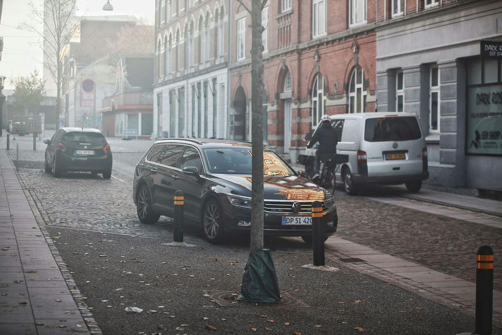 Politiet har været til stede ved Kronprinsensgade i Esbjerg siden morgenstunden.