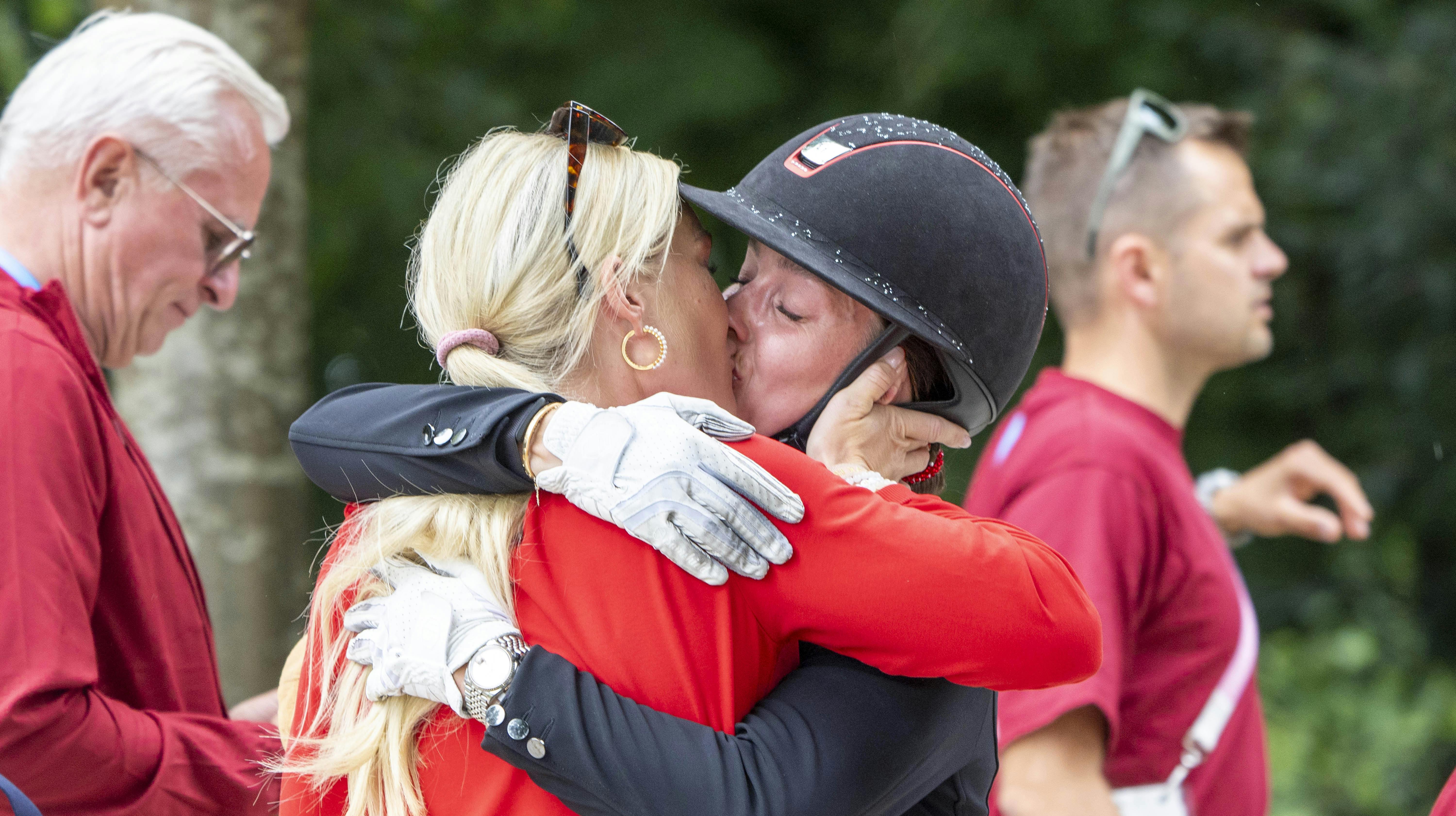 Rasmine og Cathrine Laudrup-Dufour under OL i Paris. 