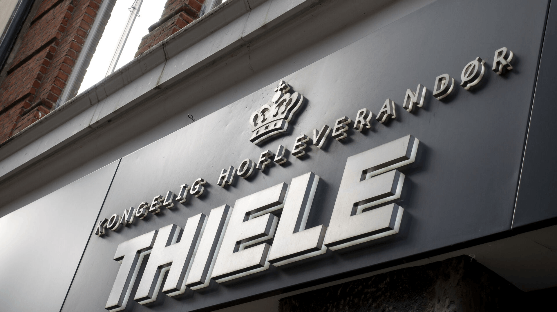 Siden 1931 har Thiele været kongelig hofleverandør.