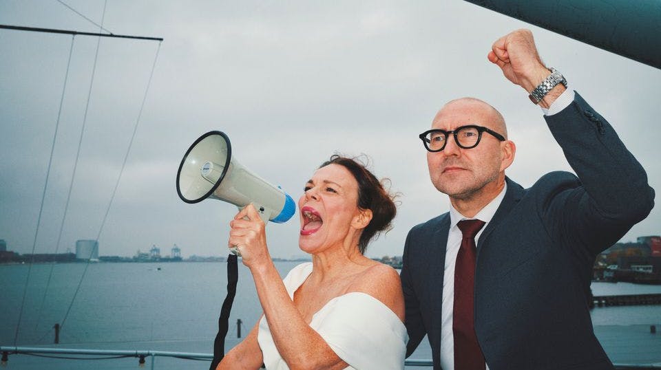 Det er Ditte Okman og Peter Ernstved Rasmussen, som står i spidsen for det kommende program "Frontlinjen". 