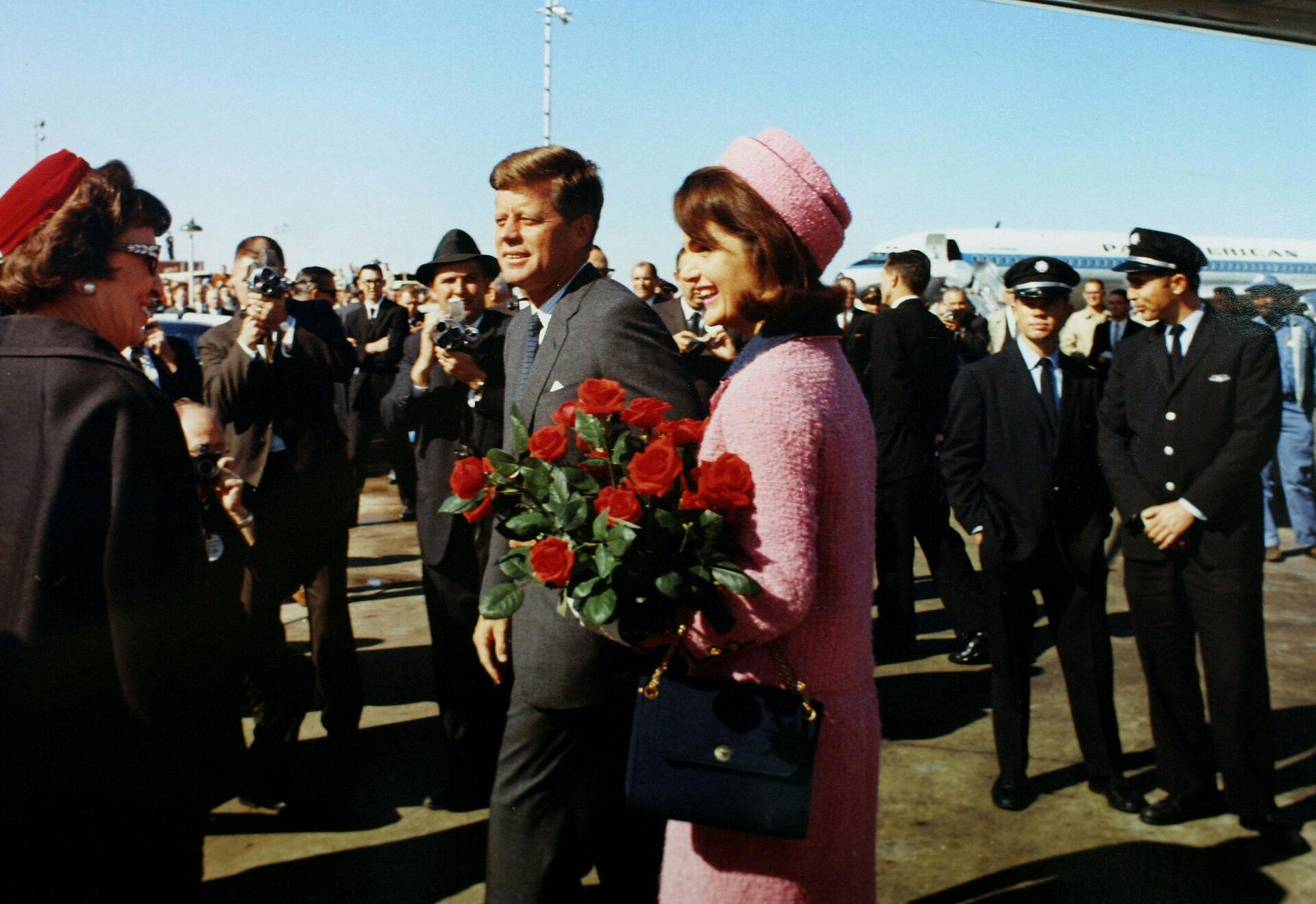 President John F. Kennedy and first lady Jacqueline Bouvier Kennedy arrive at Love Field in Dallas, Texas less than an hour before his assassination in this November 22, 1963 photo by White House photographer Cecil Stoughton obtained from the John F. Kennedy Presidential Library in Boston. The 40th anniversary of Kennedy's assassination will be on November 22, 2003. REUTERS/JFK Library/The White House/Cecil Stoughton/Handout