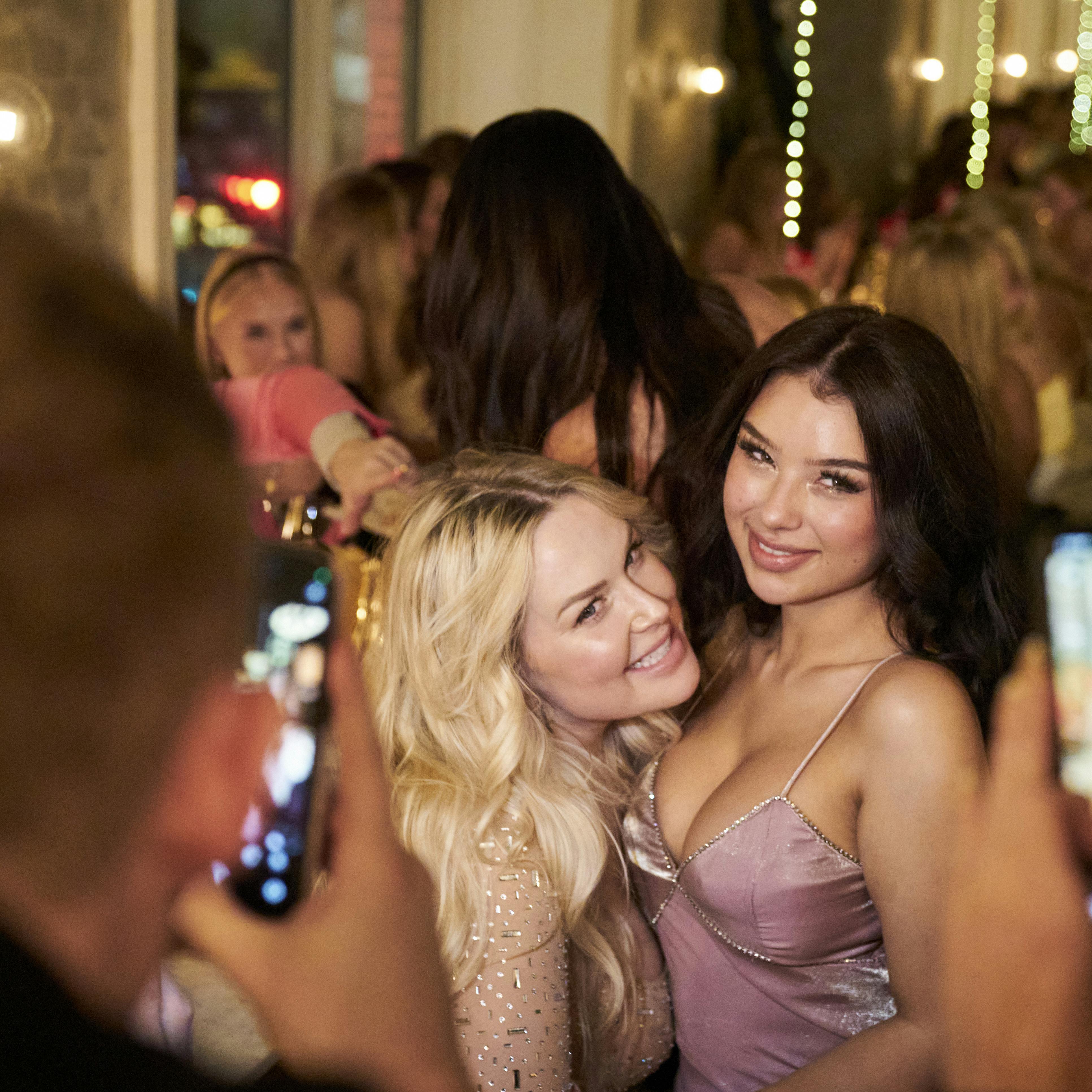 Rosa Hatting, Louise Hjort