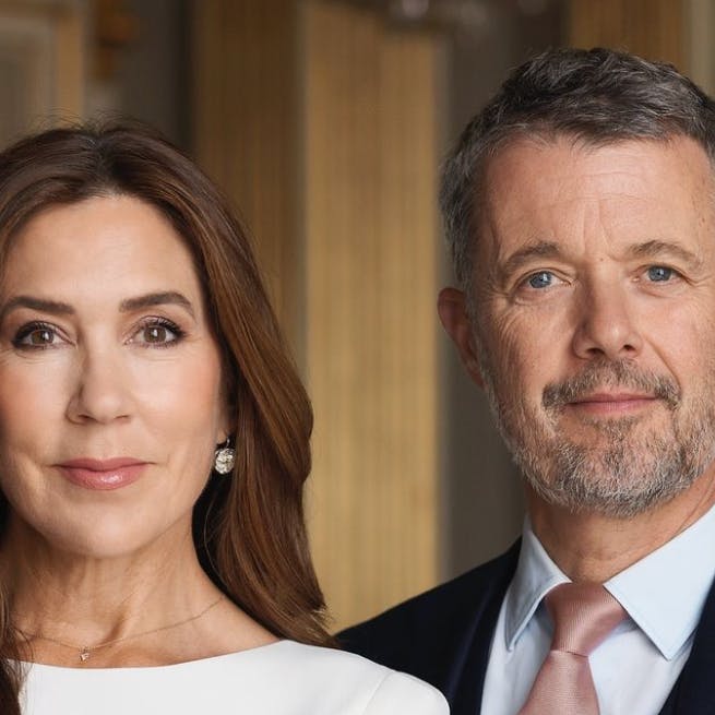 En detalje ved dronning Mary har fået mange til at hylde hende, efter kongehuset har offentliggjort nye civilportrætter.