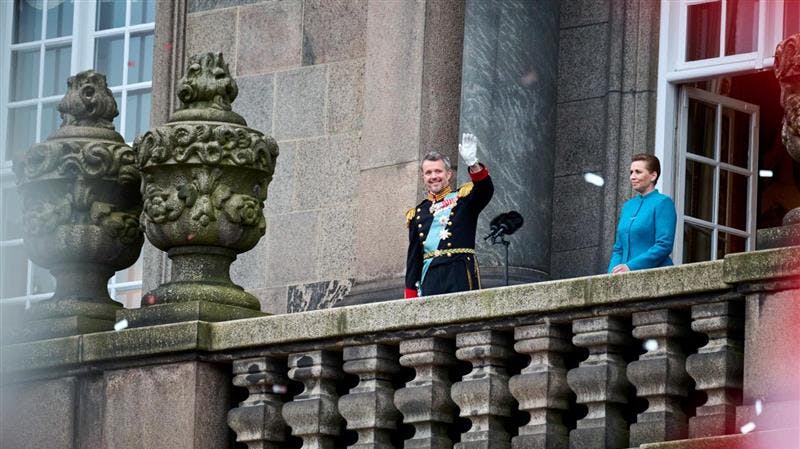 Mette Frederiksen har i dag modtaget en orden af kong Frederik.