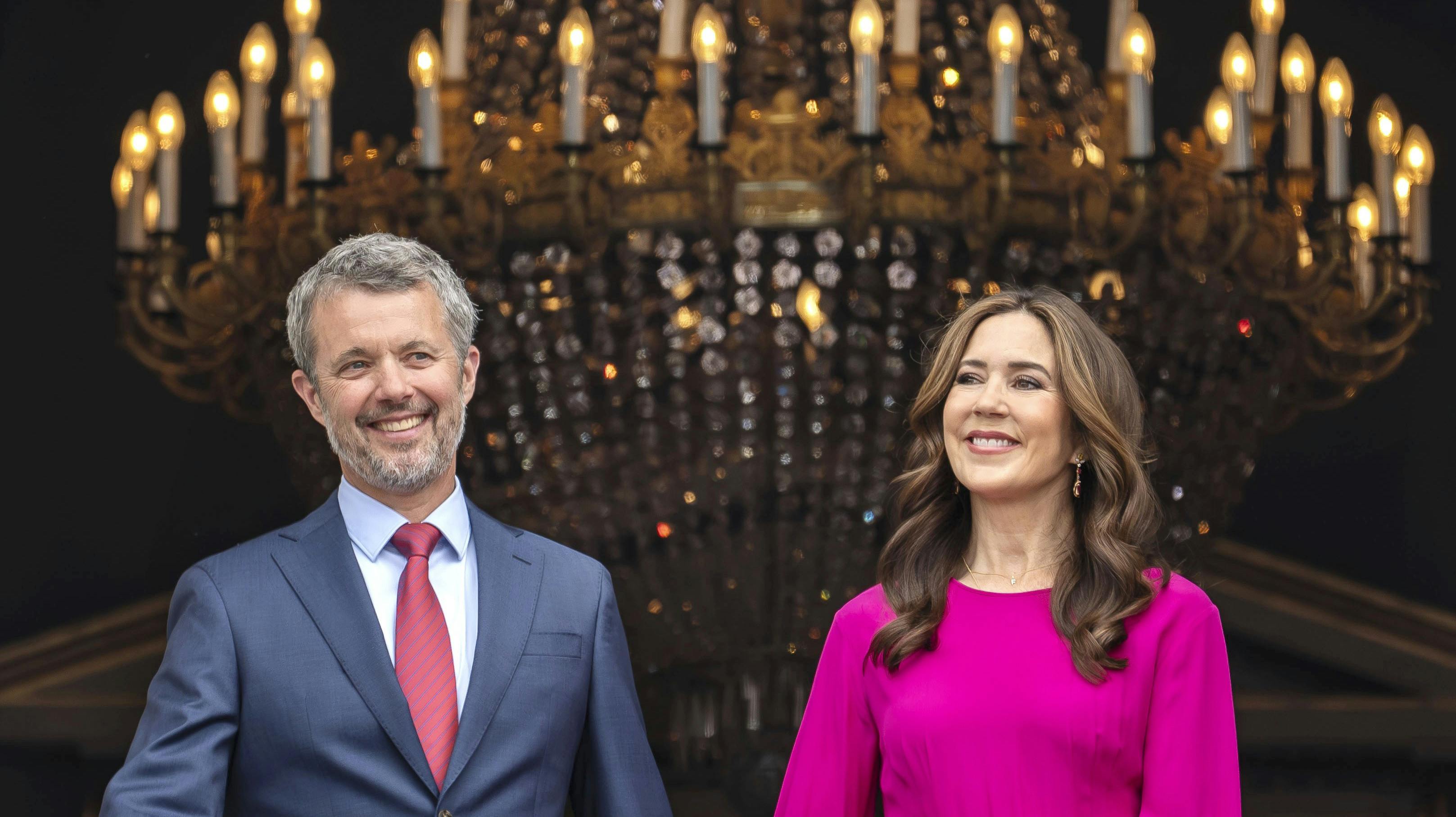 Fra i dag er der ændret én speciel ting på Amalienborg Slotsplads.