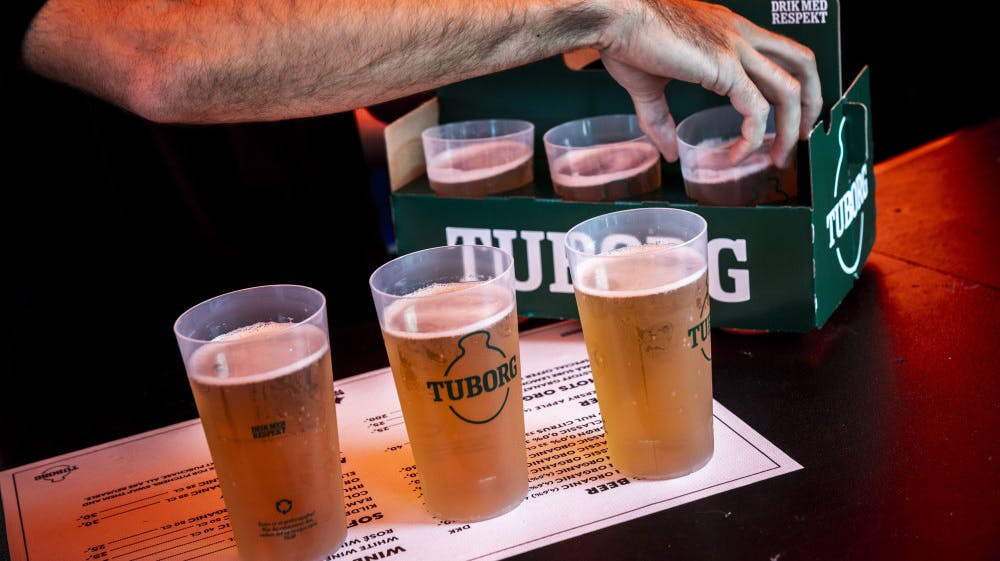 Danske læger vil forbyde salg af alkohol mellem klokken 22 og 08. (Arkivfoto).