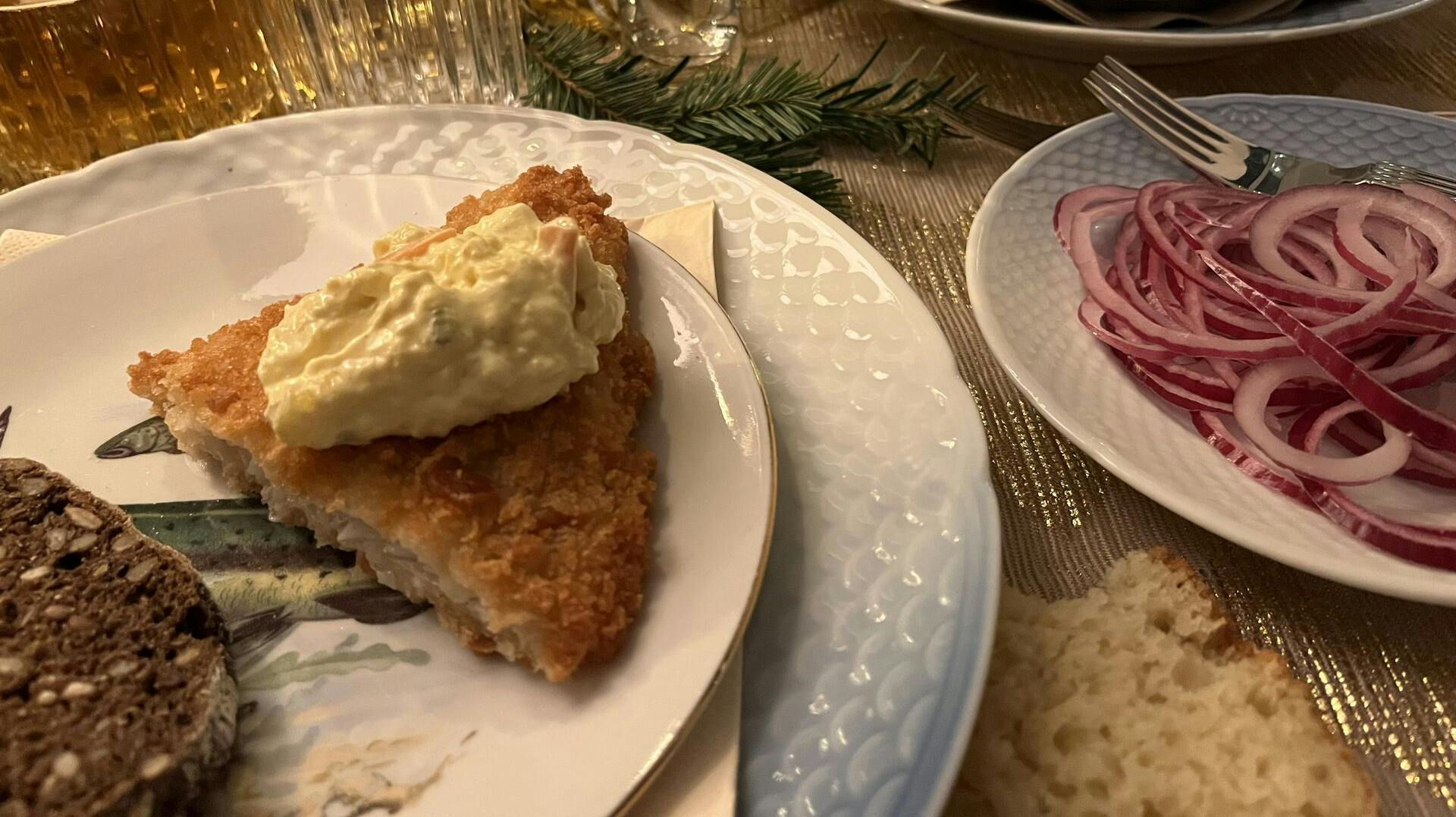 Den traditionelle julefrokost skal man se langt efter hos rengøringsvirksomheden Rubæk Rengøring i Værløse. Det skyldes de mange ansatte med anden etnisk baggrund, siger direktøren.