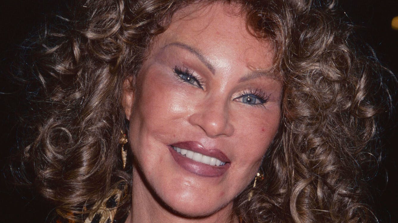 Jocelyne Wildenstein er med årene blevet kendt som kattedamen.