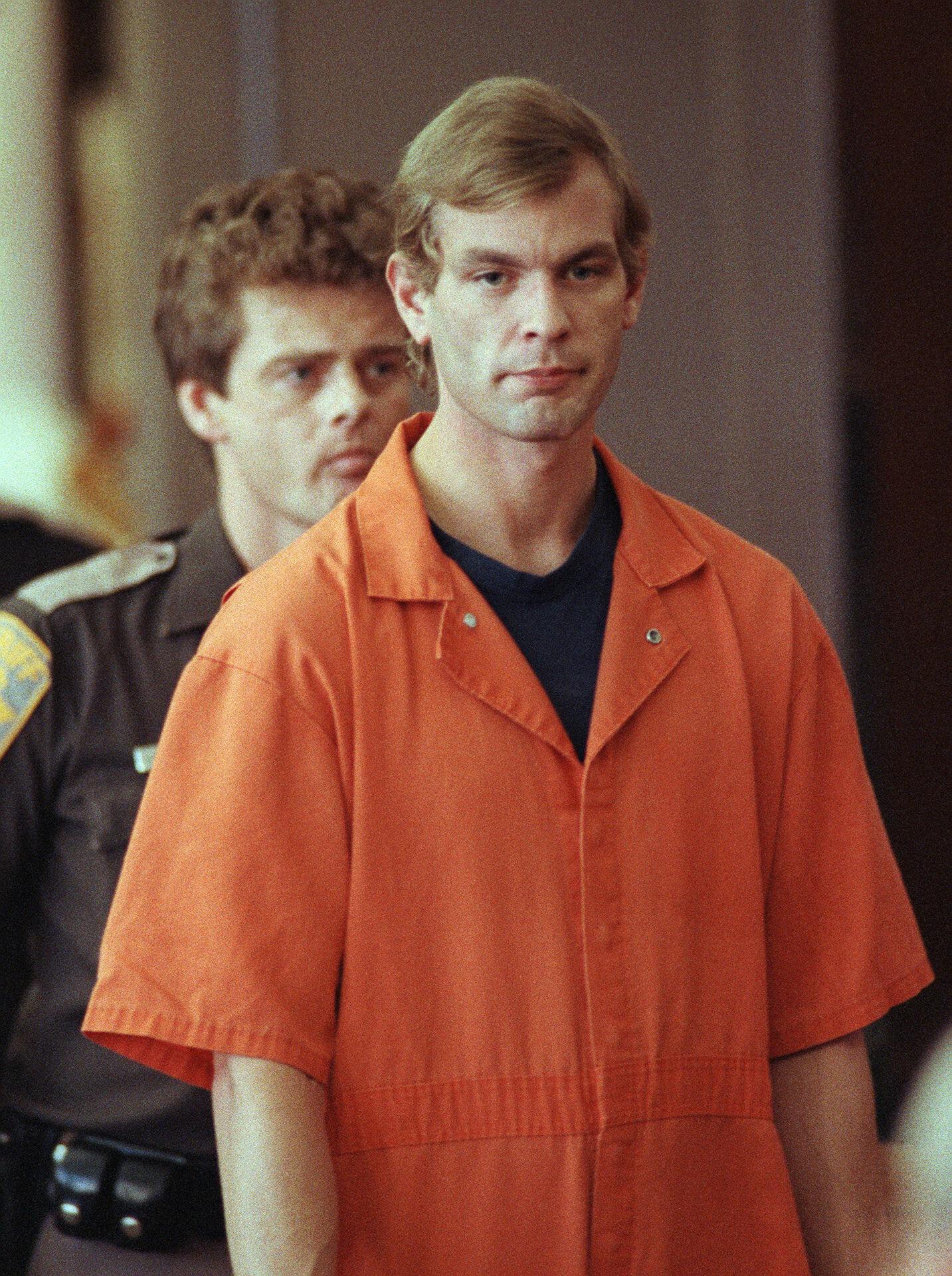 28. november var det præcis 30 år siden, at en af verdens værste seriemordere døde i fængslet. I den forbindelse genfortæller SE og HØR hele historien om Jeffrey Dahmer.