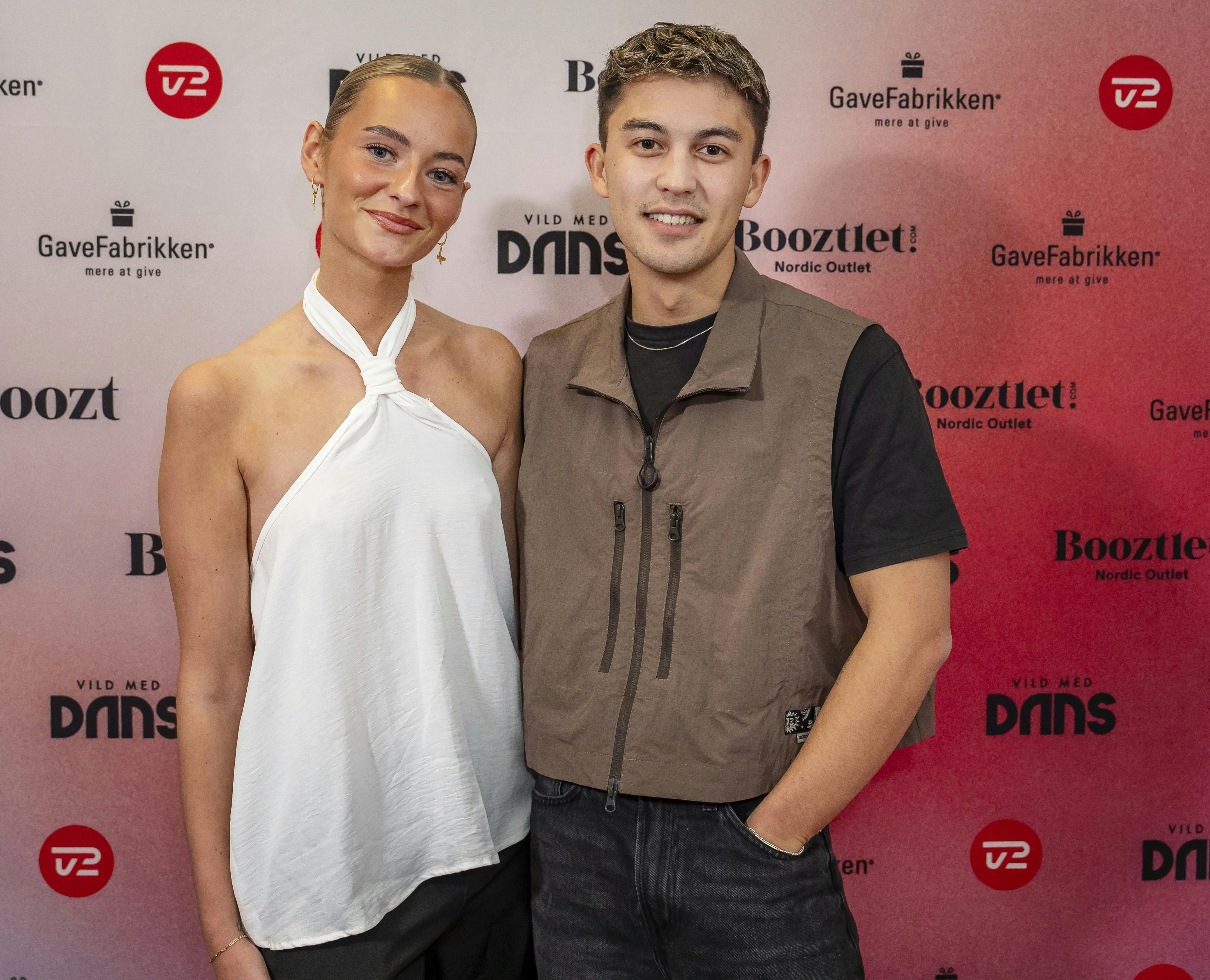 OPGAVE: Vild med dans  - Finalen 2024Rød løberSTED: Vermundsgade 40 DJOURNALIST: Helle Skram de Fries, Laura Dalgård Hansen, Karina Didriksen, Nikolaj Bonde, Nicklas Lagerstorf, Oliver Morell og Frederikke StageFOTOGRAF: © Hanne Juul/ Aller Foto & VideoDATO: 20241122