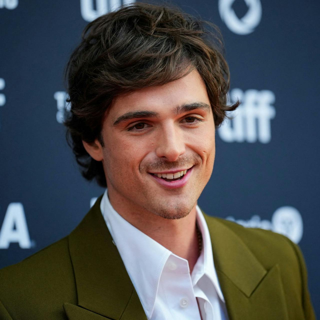 Fans af Jacob Elordi har fået sig noget af en skægget overraskelse.