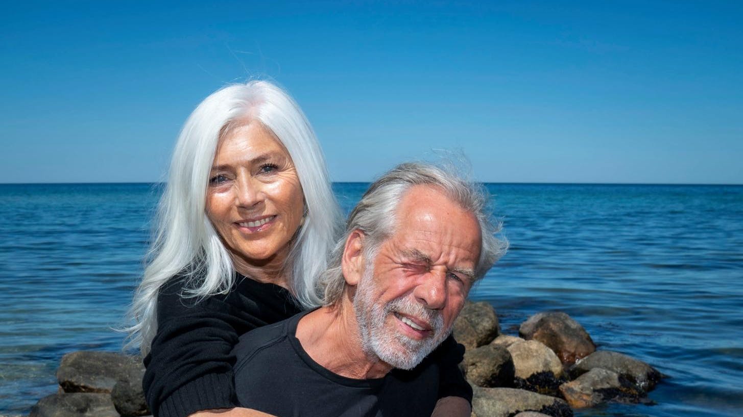 Den 4. december fylder Torben Zeller 75, hvilket skal fejres med middag og vinterbadning med parrets labrador i Tisvildeleje.