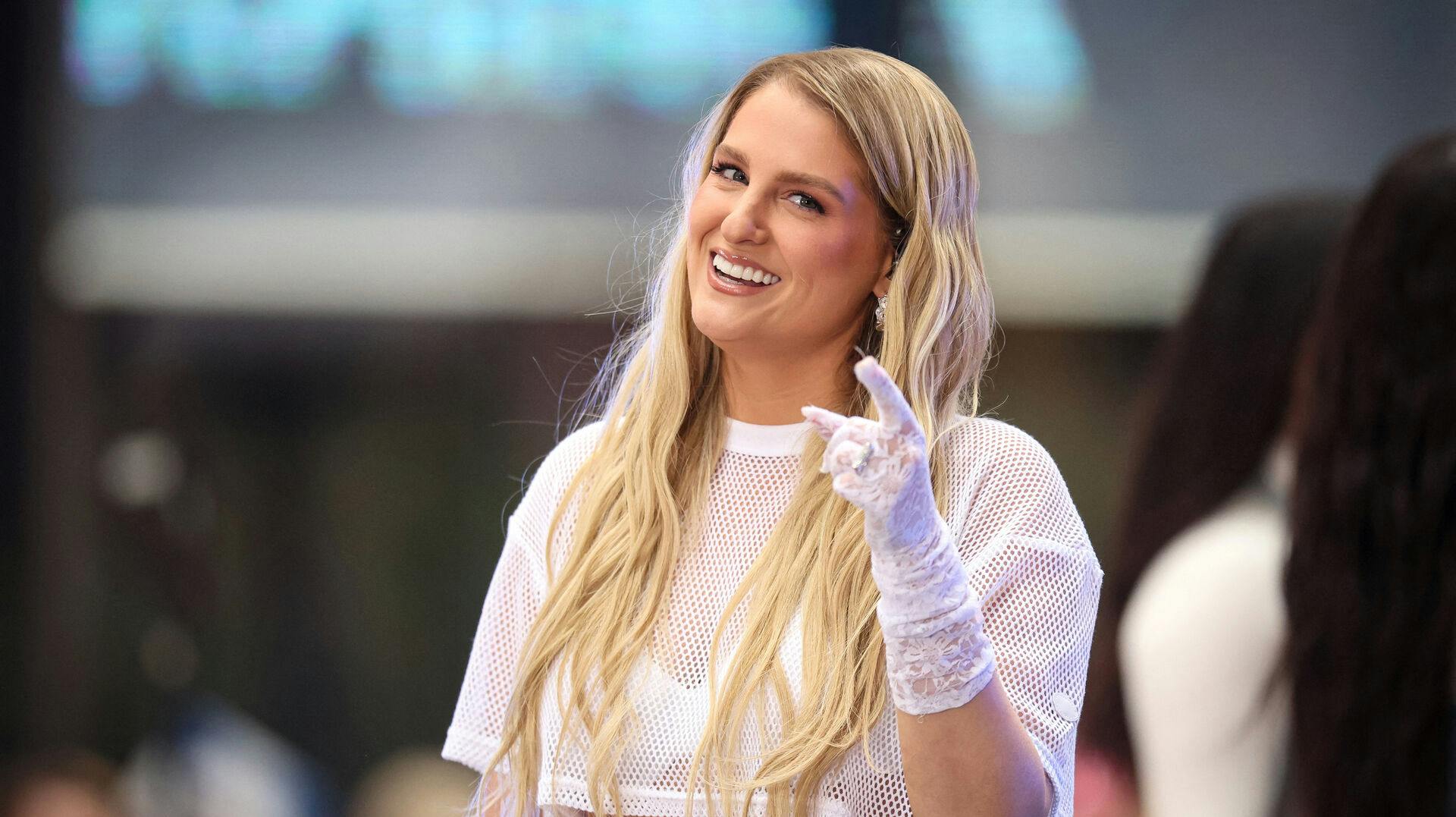 Sådan her kan Meghan Trainor ikke smile for tiden.