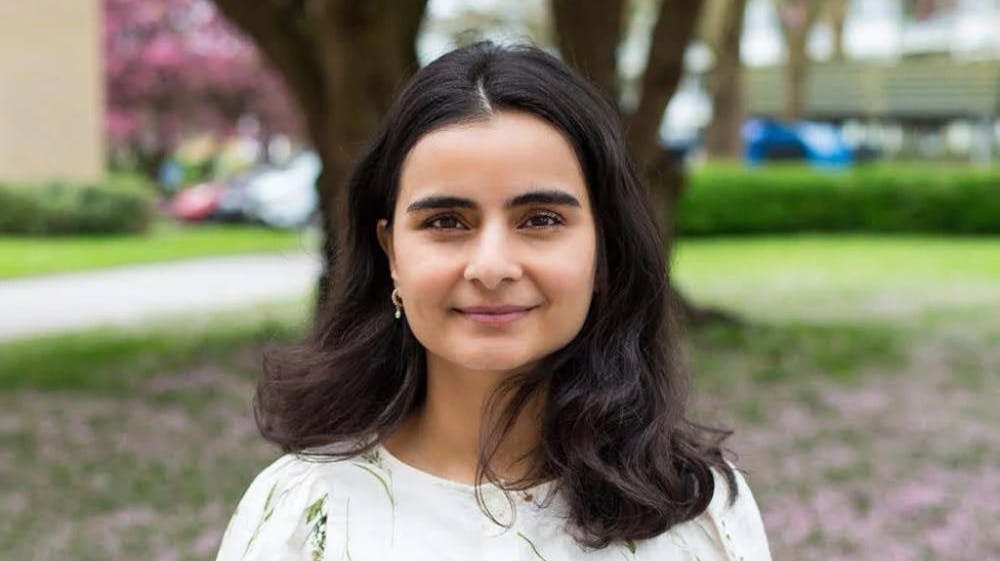 Reshma Singh Jøhnke er en af ni kvinder, der fortæller, at kørelæreren har udsat dem for seksuel chikane i perioden 2017-2024. 