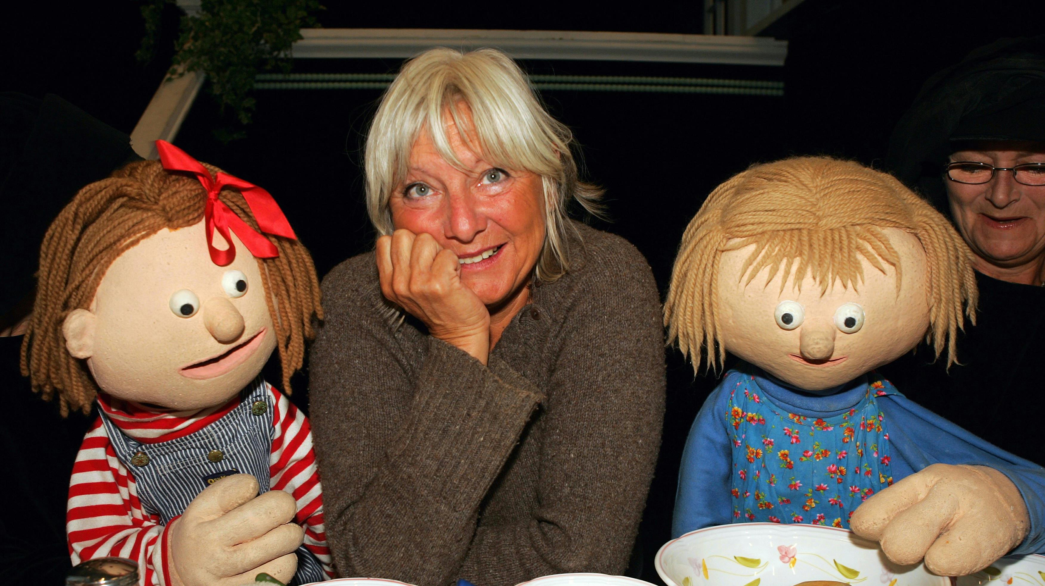 DR TV - dukkerne Anna og Lotte 25 års jubilæum16.09.2004CD 4710-04CKirsten Cenius *** Local Caption *** A