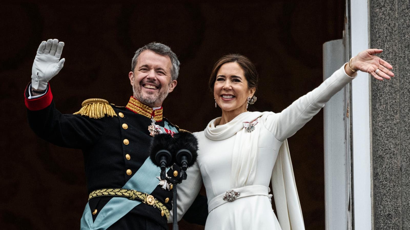 Kong Frederik og dronning Mary står ikke længere for at finansiere vedligeholdelsen af de danske civillisteslotte.