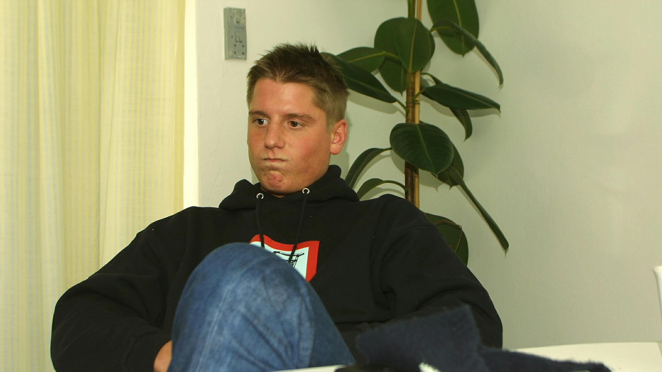 *** Local Caption *** Robert Hansen - alvorligCD1812-01CP