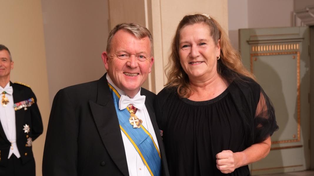 Hvis der er to, som står sammen i medgang og modgang, så er det vist hr. og fru. Lars Løkke Rasmussen.