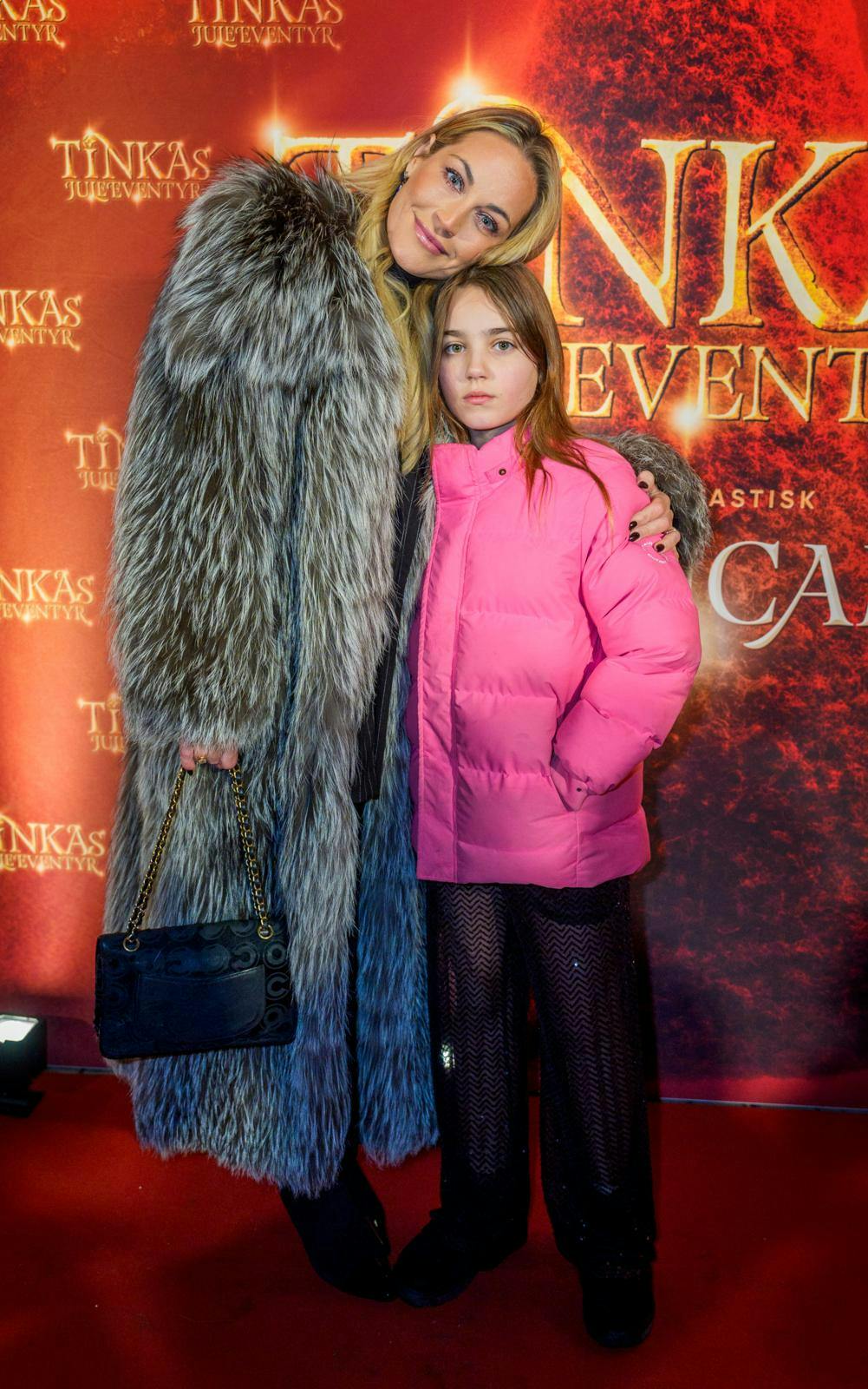 Amalie havde i november datteren Josephine med til premiere på "Tinkas Juleeventyr" i Glassalen i Tivoli i København.