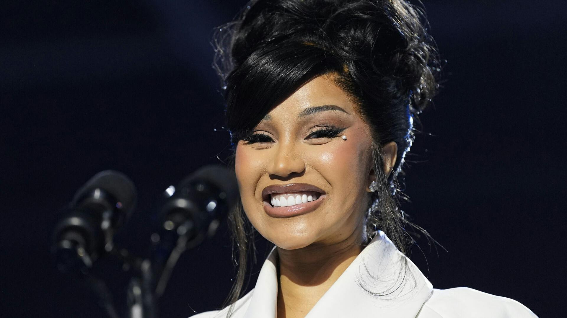 Cardi B er tilsyneladende god til at bruge sine penge.