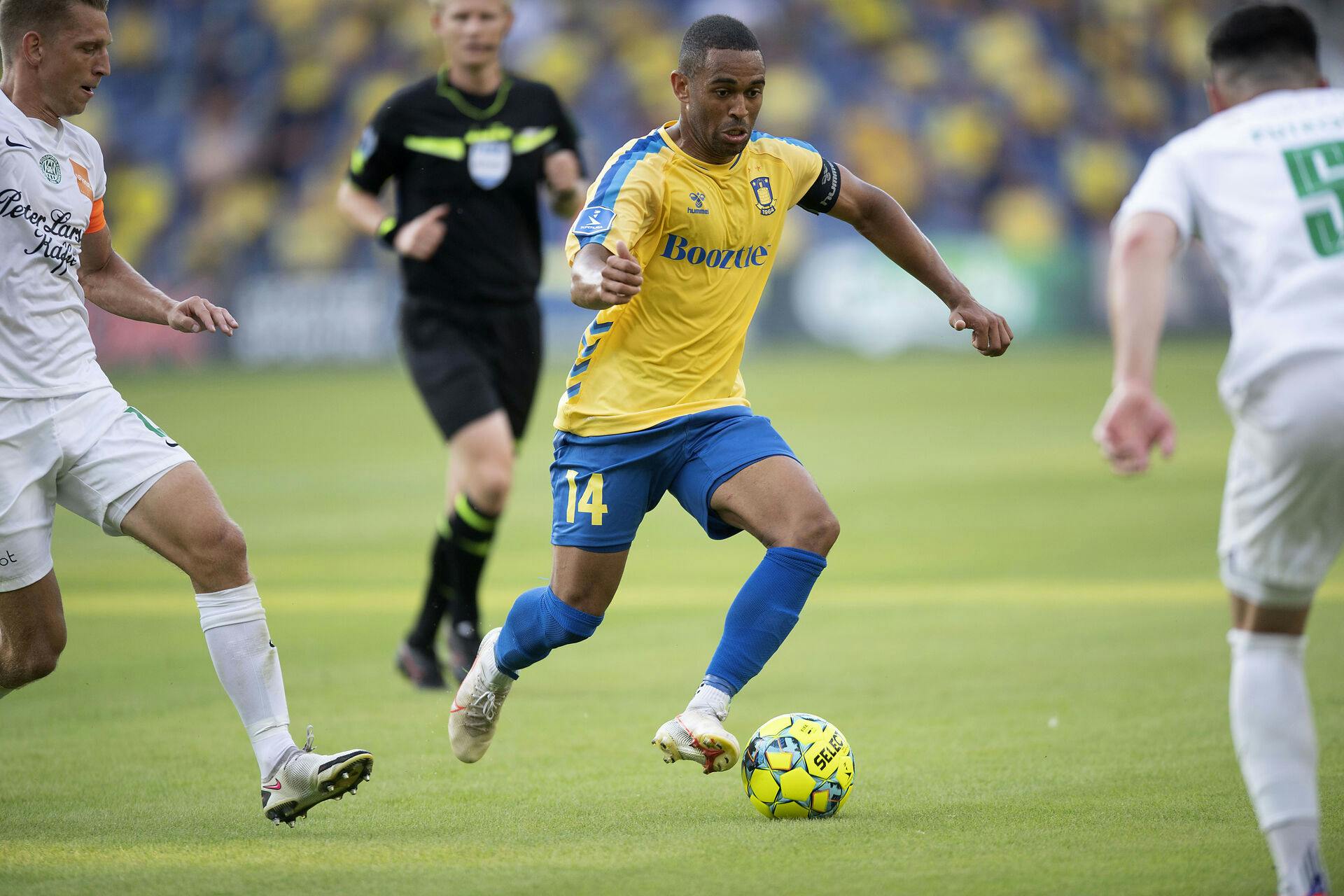Brøndbys Kevin Mensah Brøndby IF møder Viborg FF i Superligaen på Brøndby Stadion, søndag den 25. juli 2021.. (Foto: Thomas Sjørup/Ritzau Scanpix)