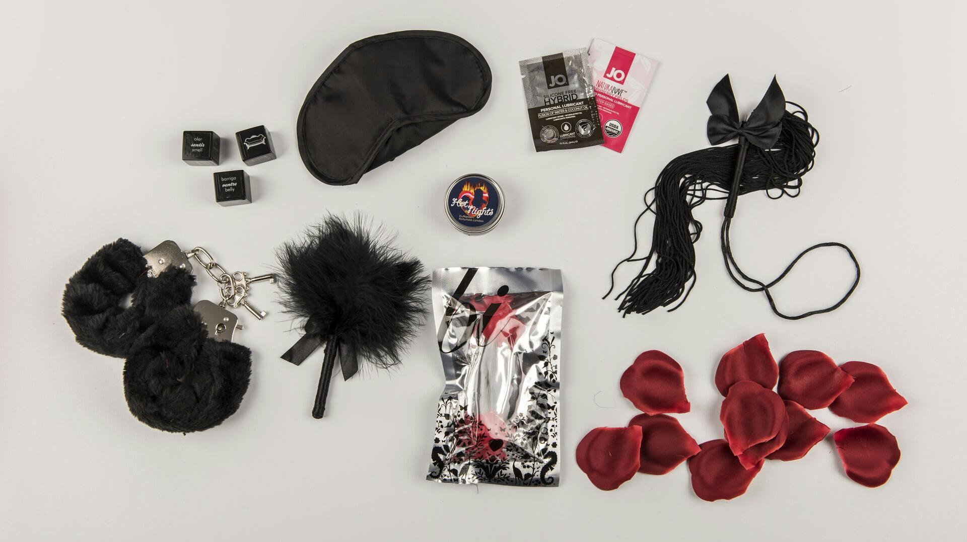 Sexlegetøj købes i stor stil over nettet. Her er det indholdet fra en L'amourbox.