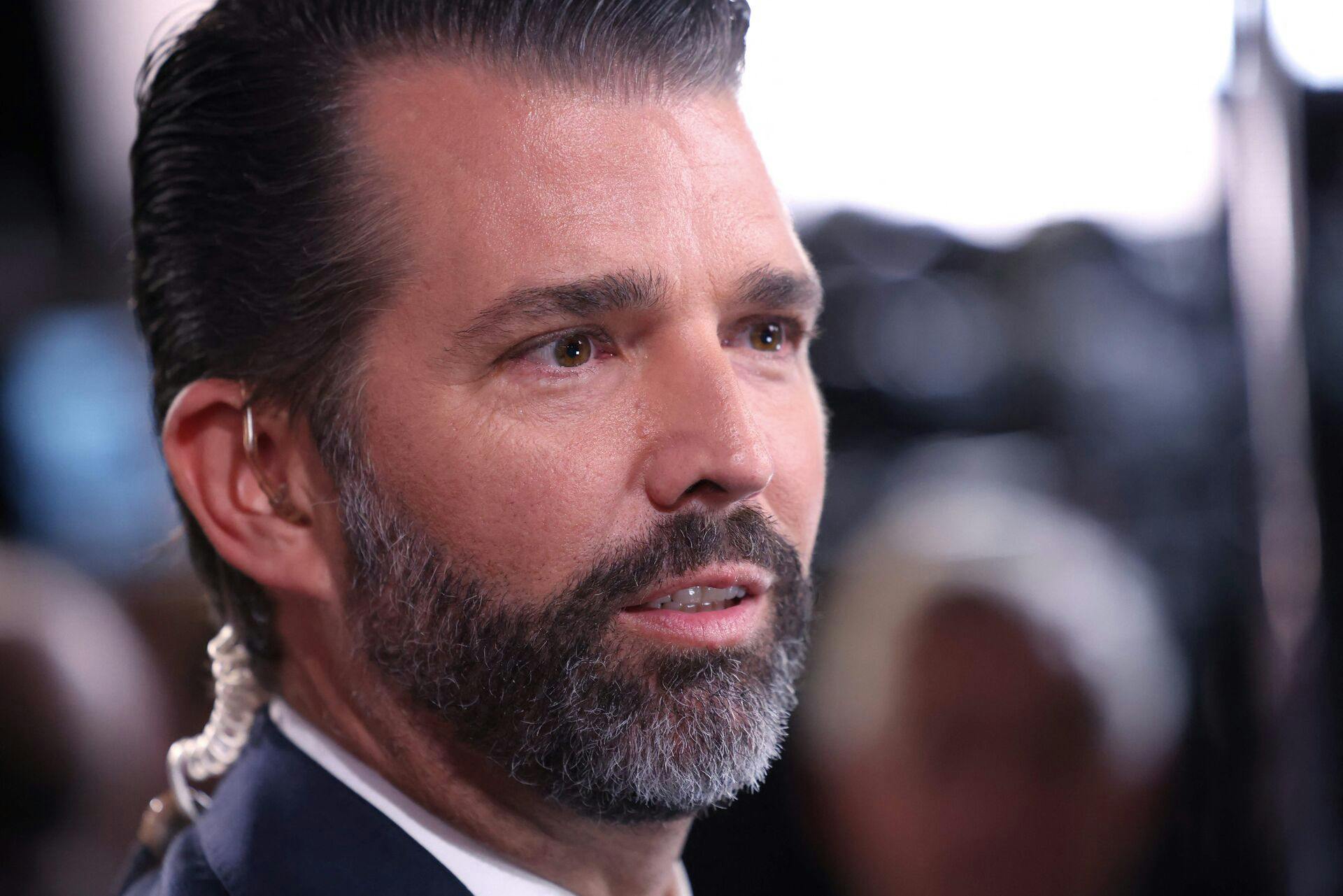 Donald Trump Jr. har eftersigende droppet sin forlovede til fordel for en anden kvinde.