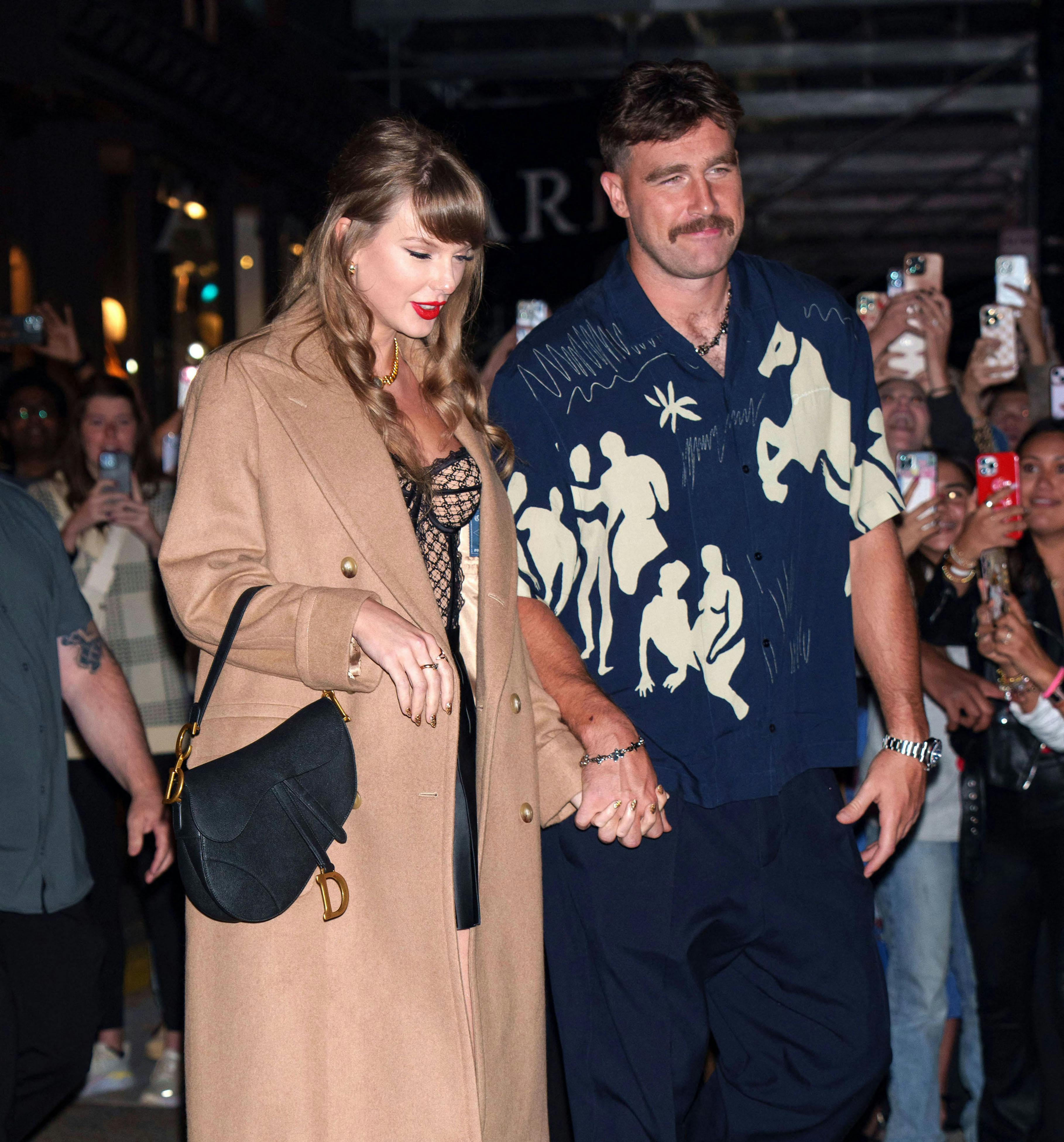 Taylor Swift og Travis Kelce har dannet par siden sidste år.