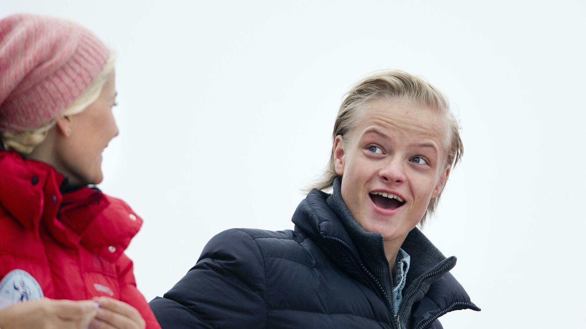 Tiden er vist løbet fra alt det sjove, må Marius Borg Høiby og hans mor Mette-Marit nu erkende.