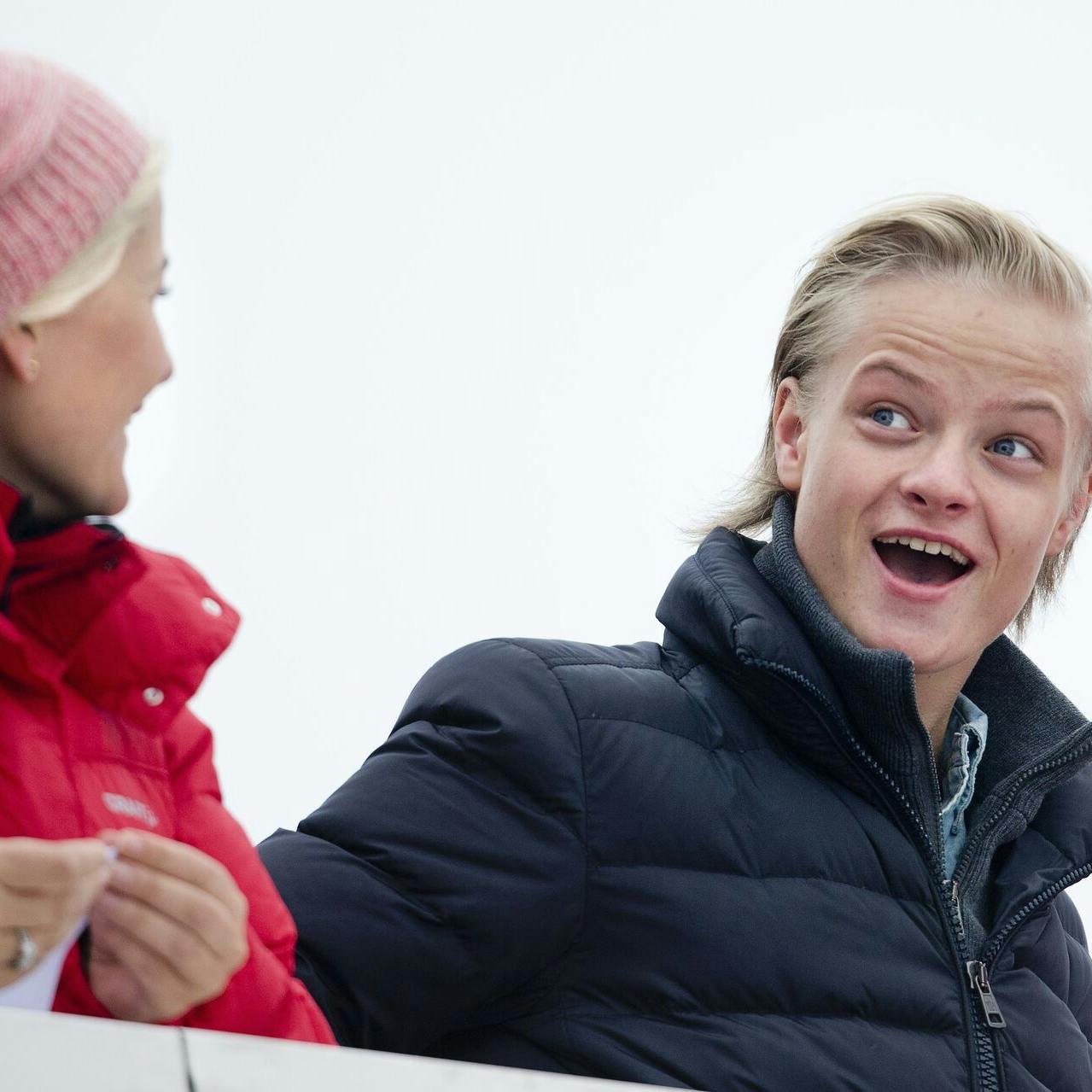 Tiden er vist løbet fra alt det sjove, må Marius Borg Høiby og hans mor Mette-Marit nu erkende.