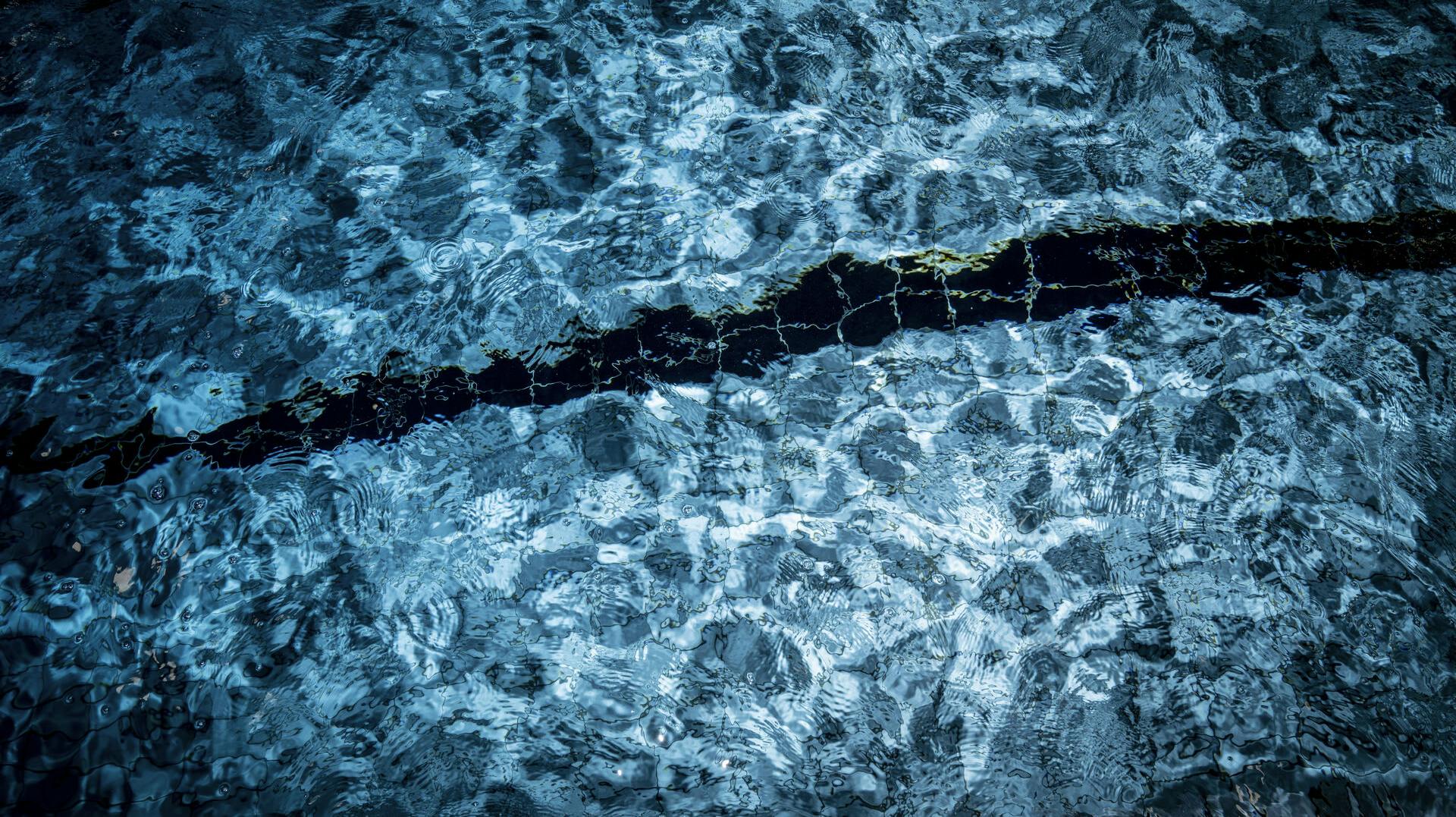 En ung 19-årig svensker er nu tiltalt i sagen.