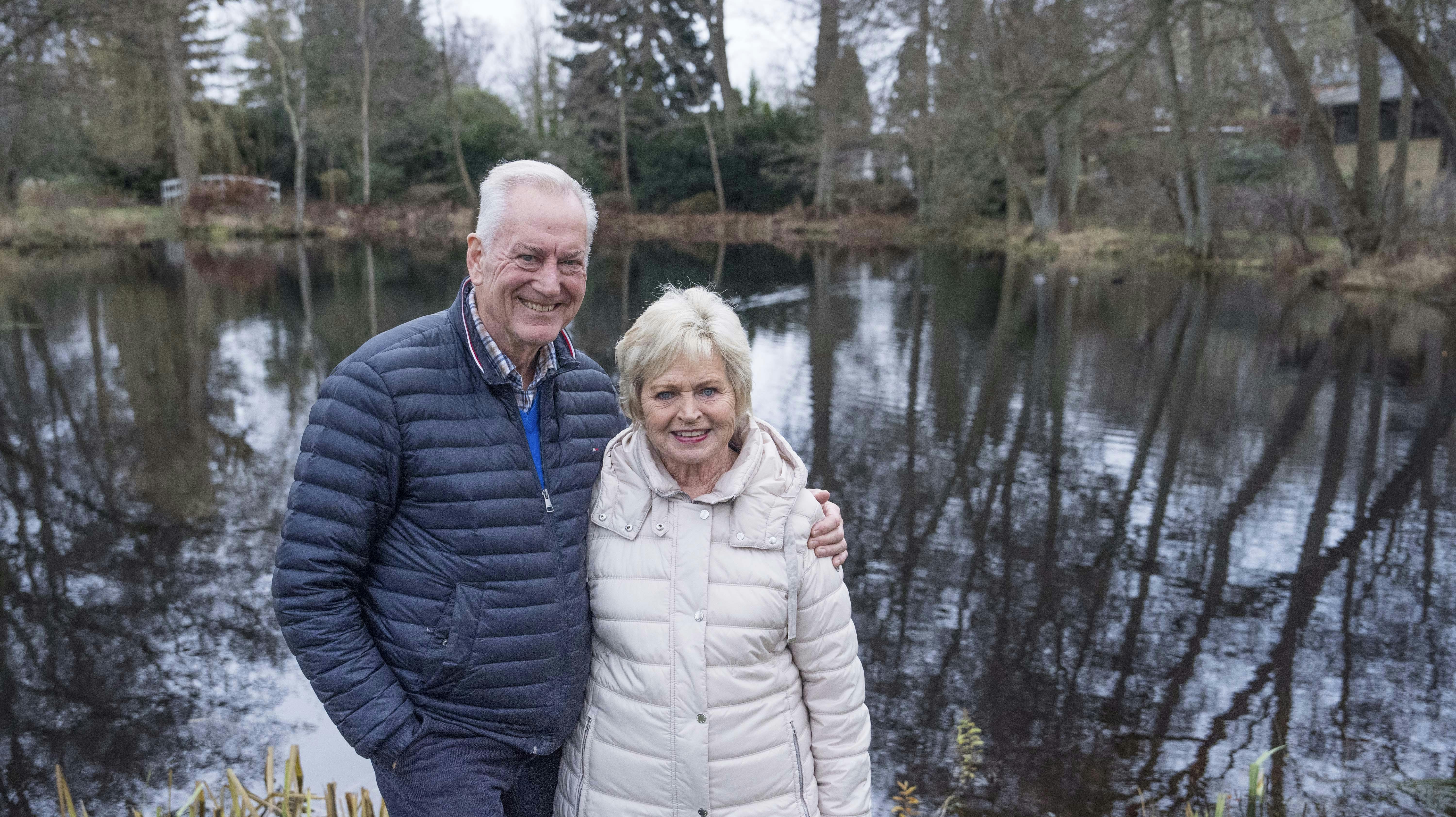 Jour: Tanja, 25330435 Keld og Hildas første jul i deres nye hus. (Hanne Juul vil gerne med, hvis det kan lade sig gøre? Interviewet er rykket fra tidligere hvor det blev aflyst.)
