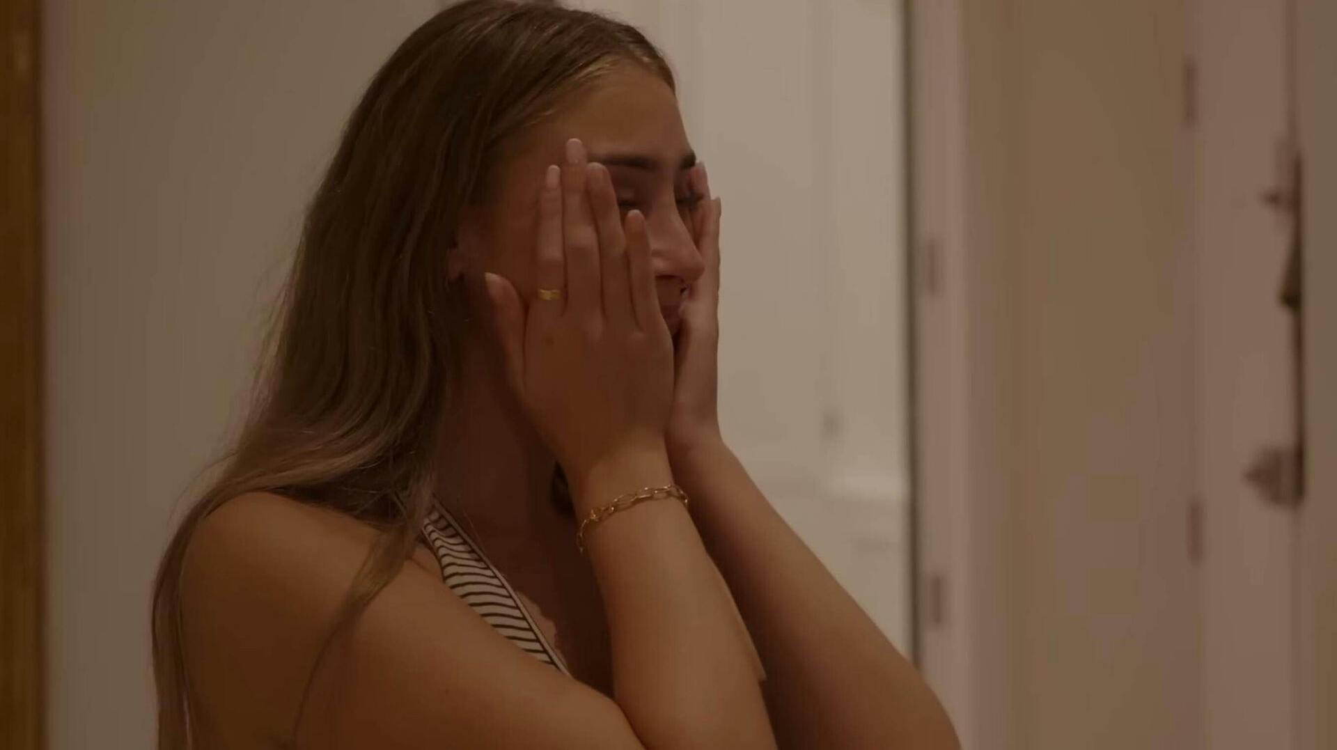 12-12-2024 OnlyFans Star Lily Phillips Breaks Down Moments After Sleeping With 100 Men In A Day Pictured: Lily Phillips PLANET PHOTOS www.planetphotos.co.uk info@planetphotos.co.uk +44 (0)1959 532 227