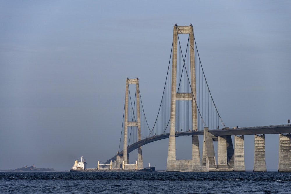 Storebæltsbroen vil være gældfri i 2035, efter at kontantprisen sænkes fra nytår.&nbsp;&nbsp;