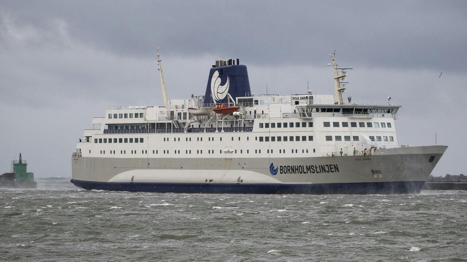 Den traditionelle færge Povl Anker indsættes sent mandag mellem Ystad og Rønne, da hård vind gør det usikkert at sejle med hurtigfærge i visse tidsrum. Det skriver TV 2 Bornholm.