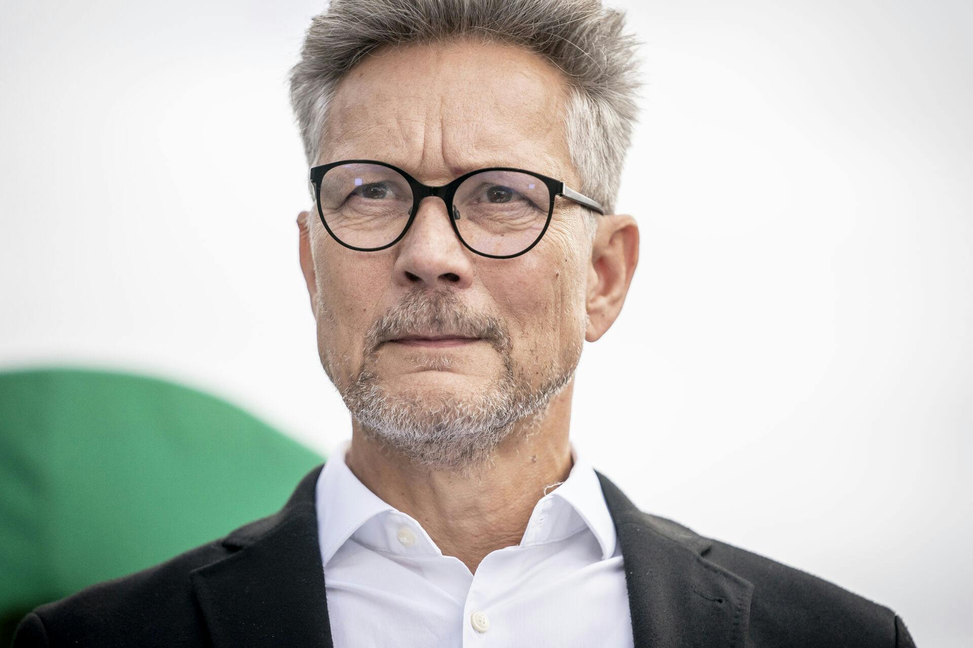 Torsten Gejl siger hej hej i en måned.