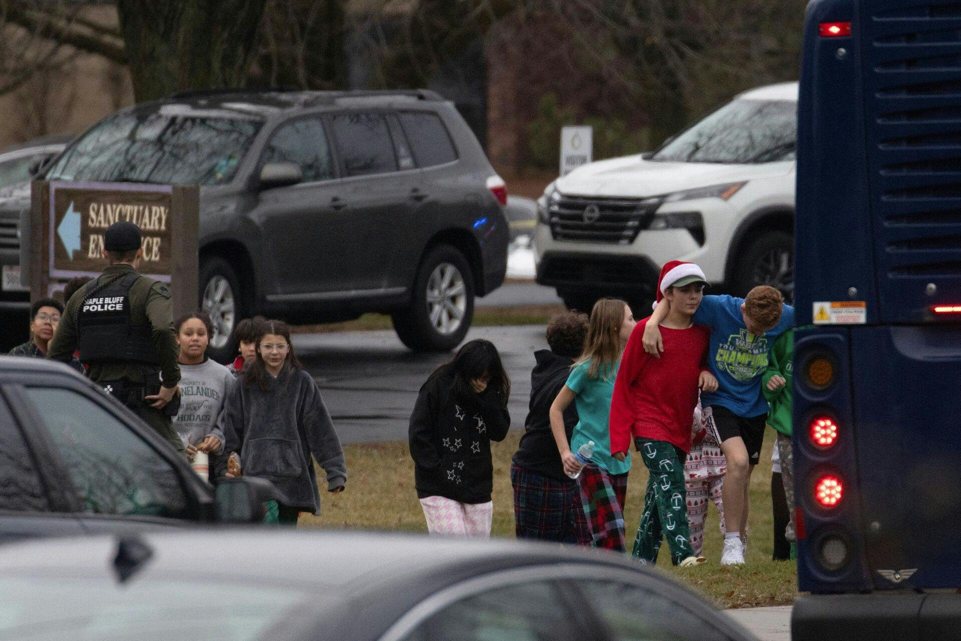 Politiet har bekræftet, at tre personer mistede livet i forbindelse med skoleskyderiet.