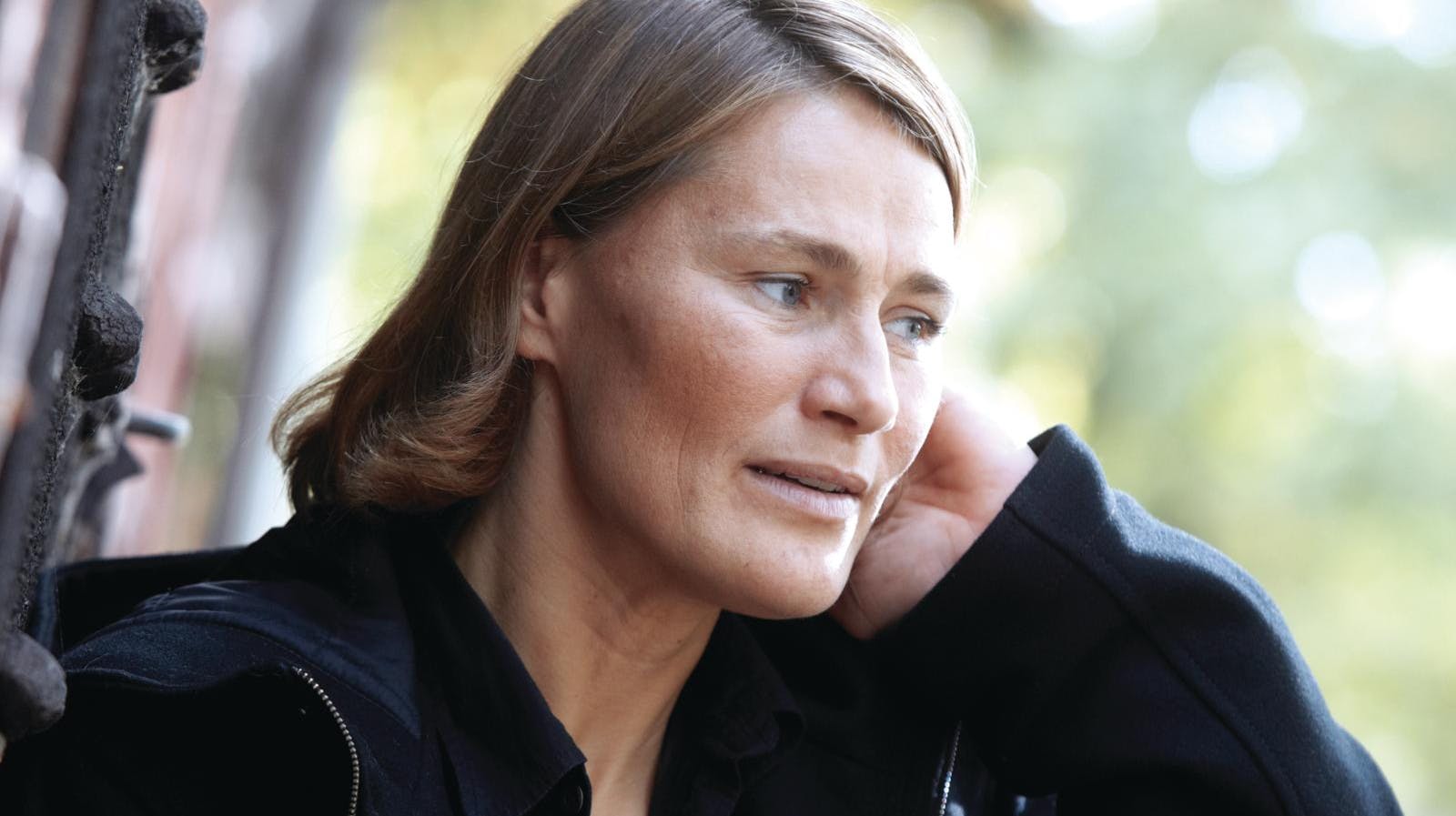 Anja Andersen hyldes af tidligere håndboldstjerner.