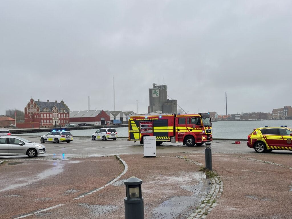 En mand blev tidligere i dag fundet livløs i Korsør Havn.