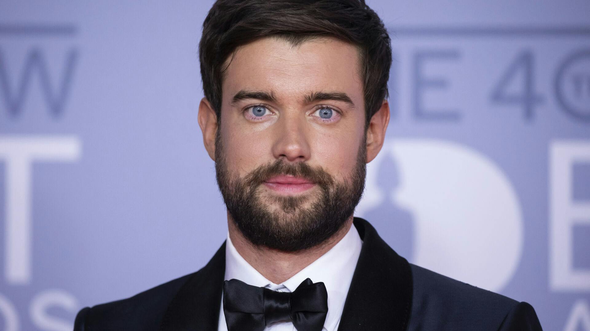 Jack Whitehall har poppet det store spørgsmål til kæresten.